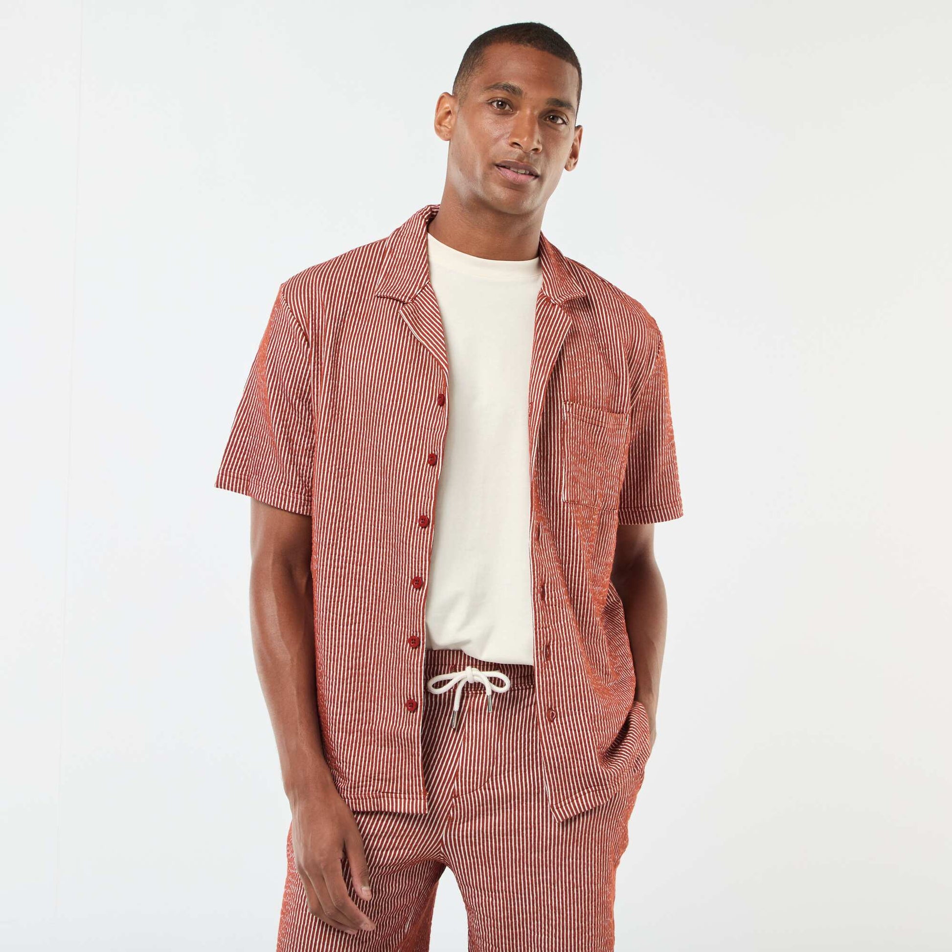 Chemise à manches courtes en matière type crépon MARRON