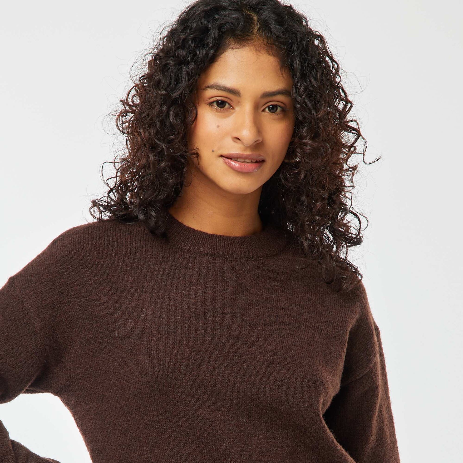 Pull crop top en maille douce MARRON