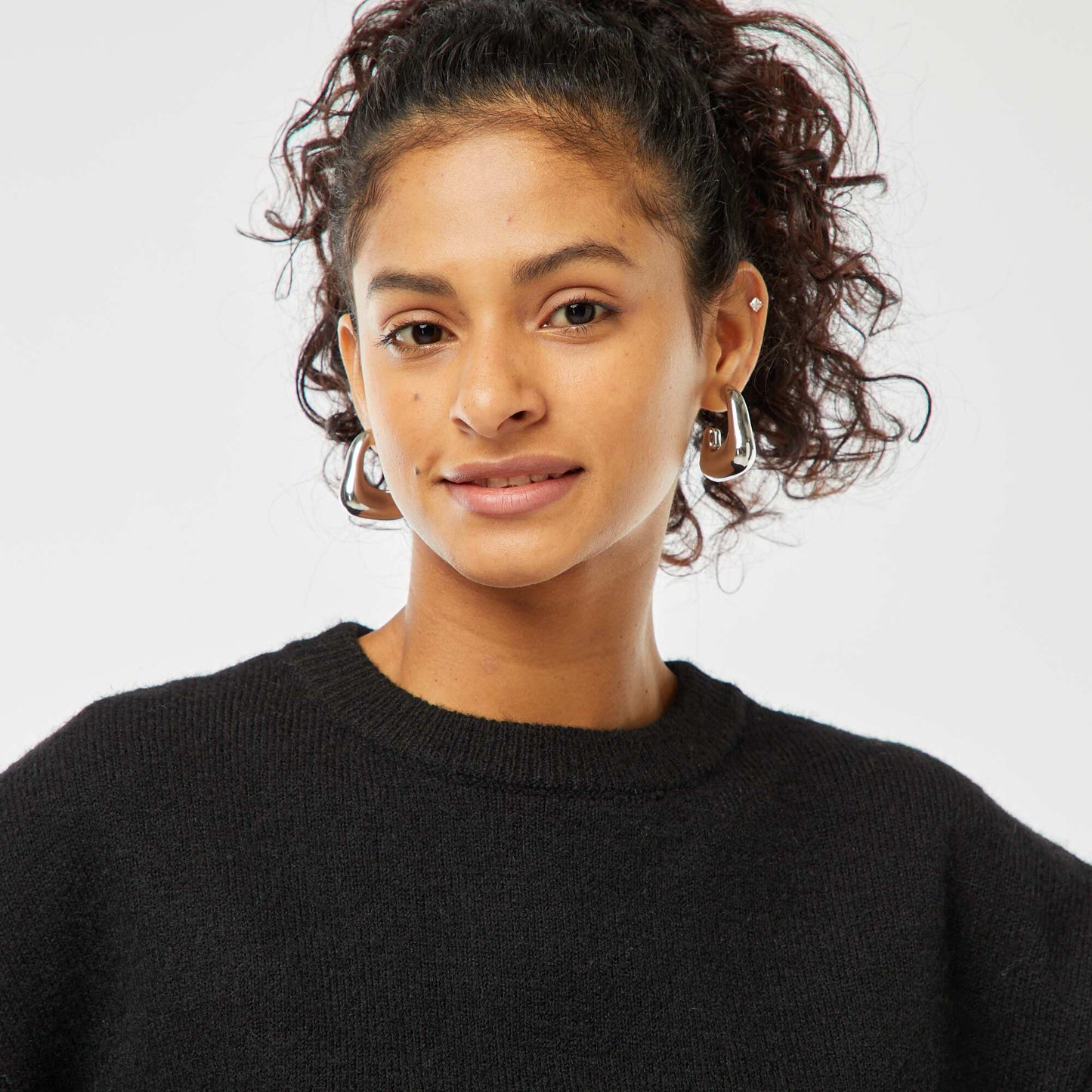 Pull crop top en maille douce NOIR