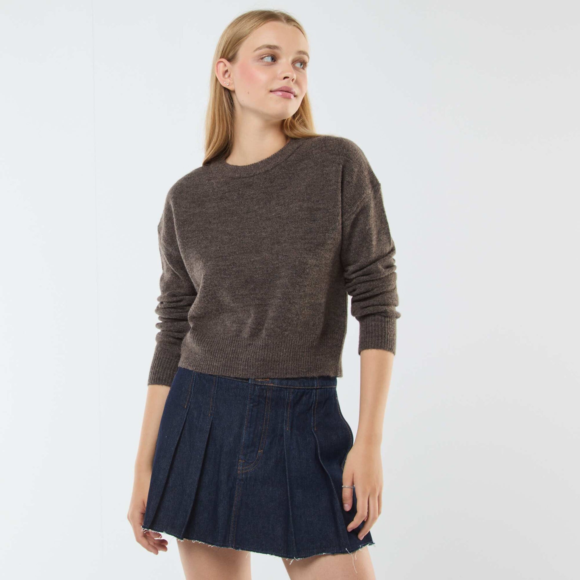 Pull crop top en maille douce MARRON