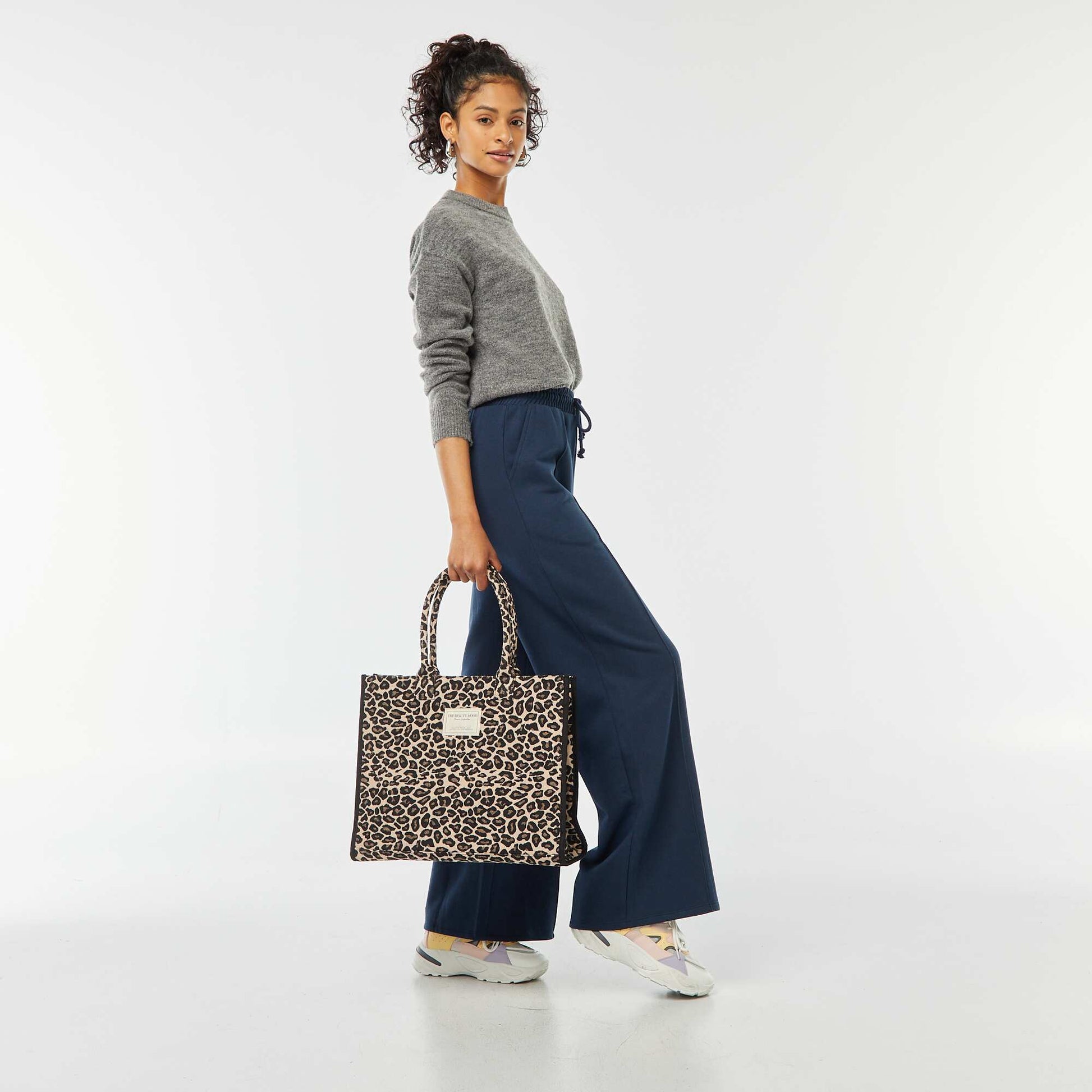 Pull crop top en maille douce GRIS
