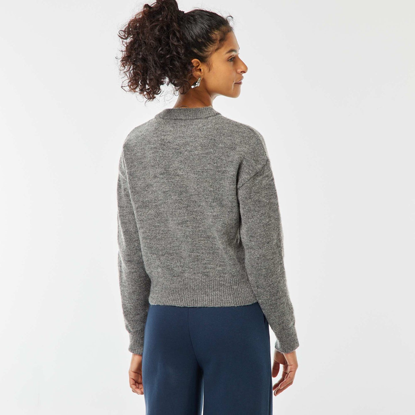 Pull crop top en maille douce GRIS
