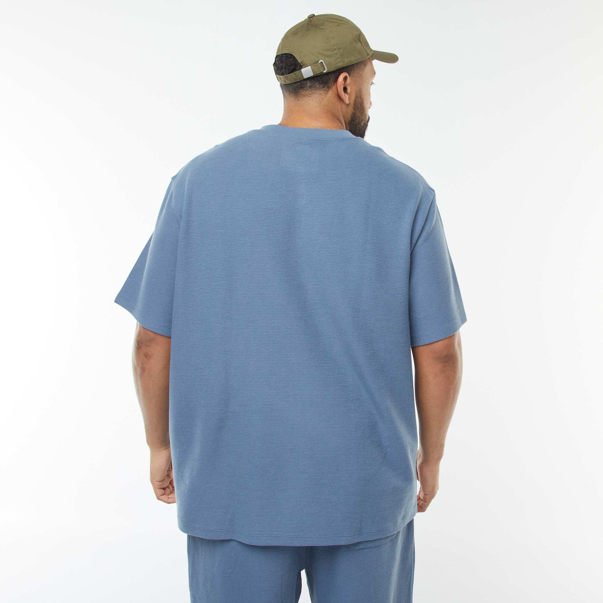 T-shirt en maille texturée et col V BLEU