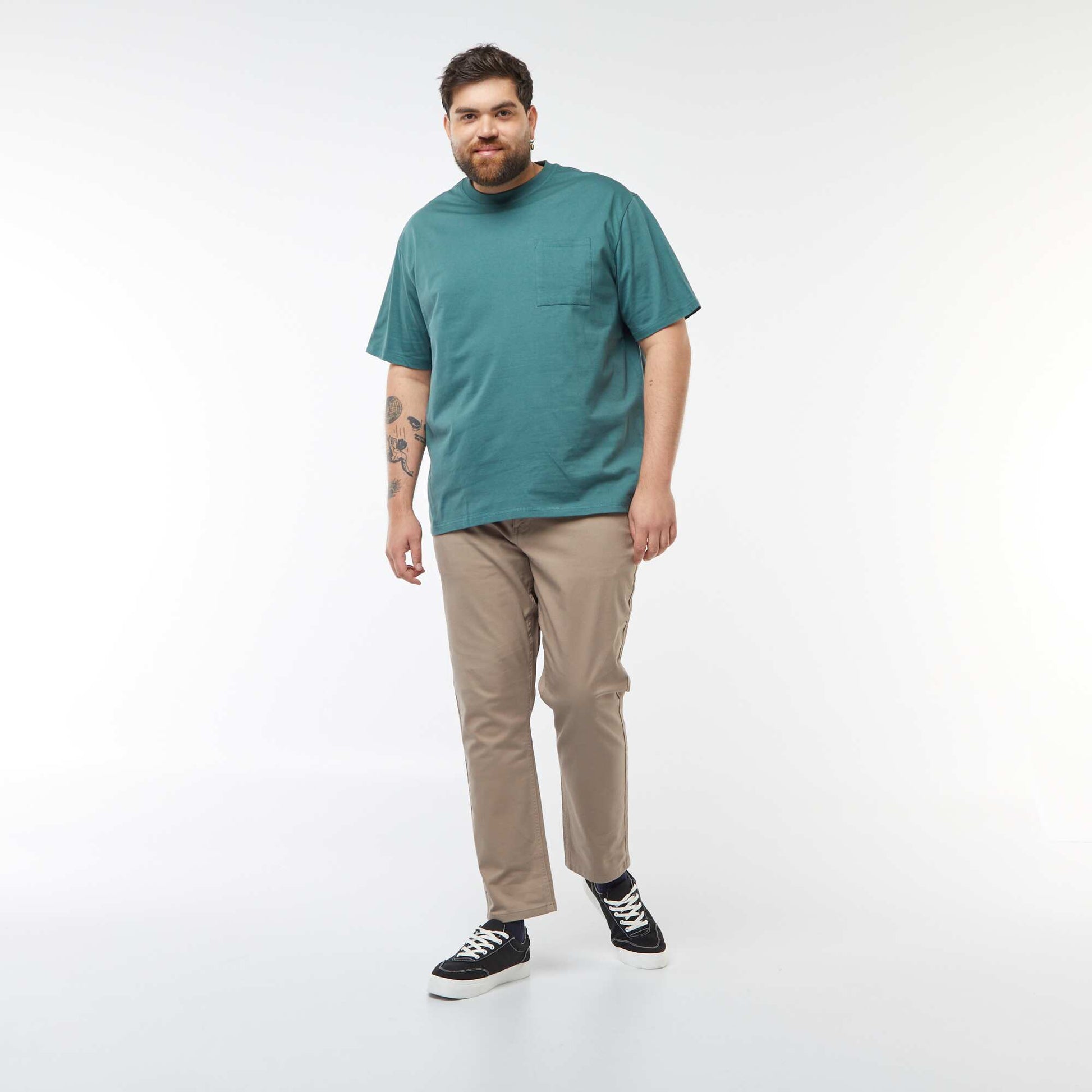 T-shirt uni manches courtes avec poche poitrine VERT