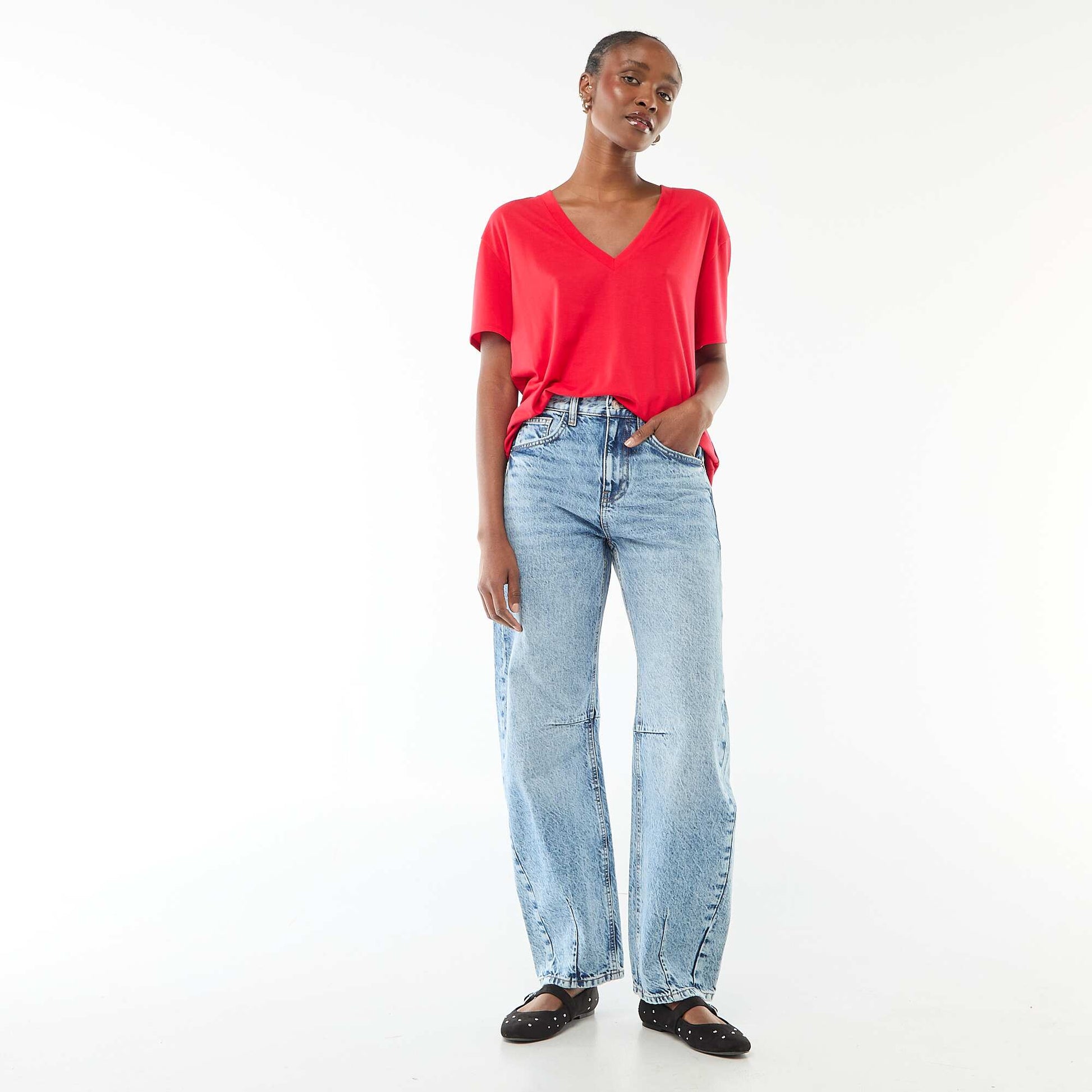 Tee-shirt manches courtes avec encolure en V ROUGE
