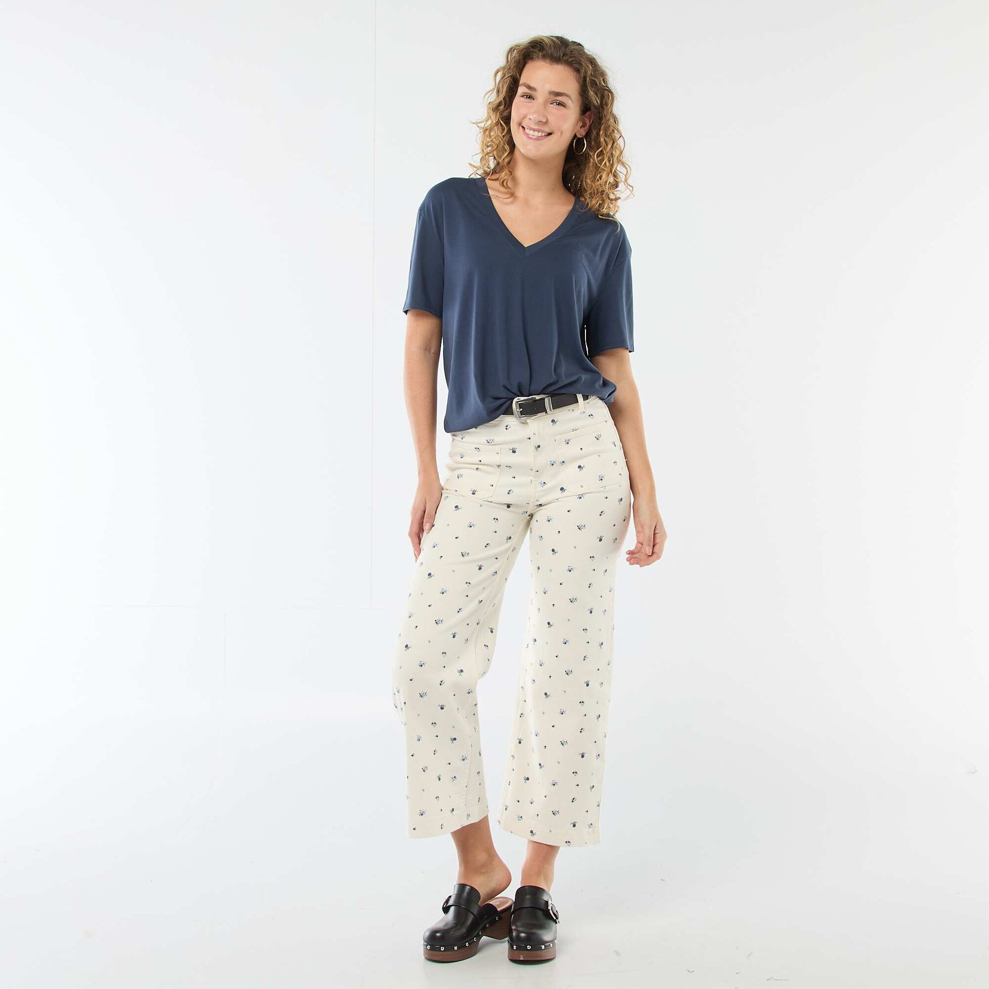 Tee-shirt manches courtes avec encolure en V BLEU