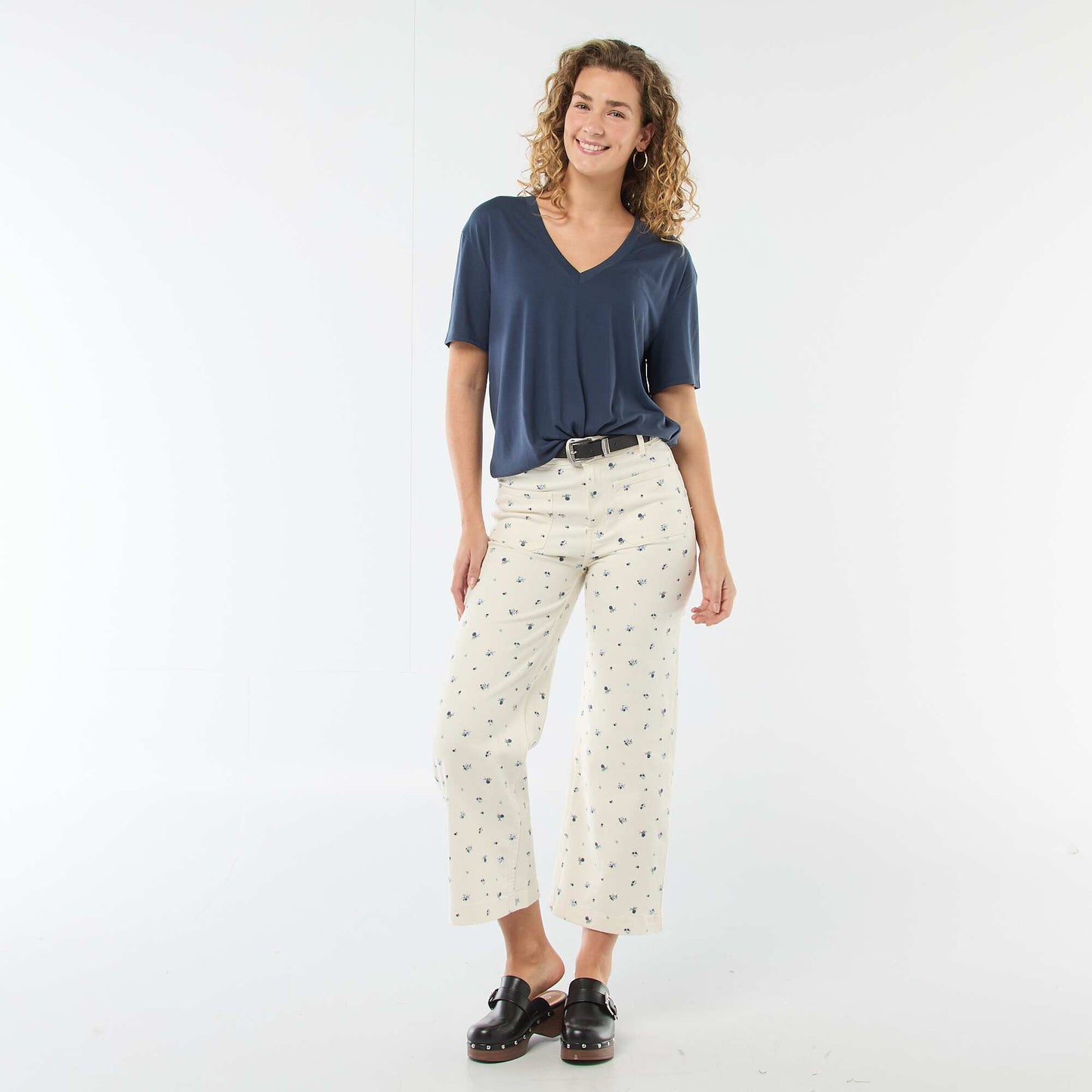 Tee-shirt manches courtes avec encolure en V BLEU