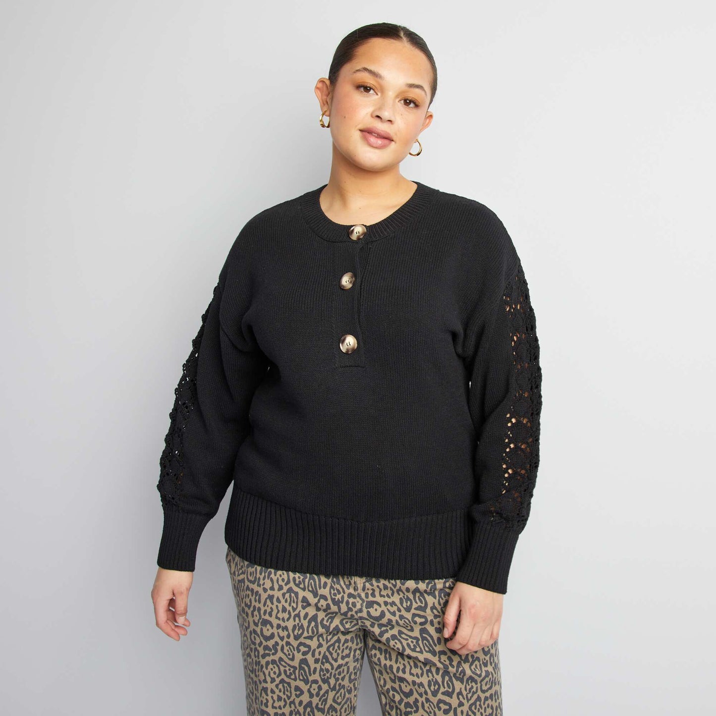 Pull en crochet avec col boutonné NOIR