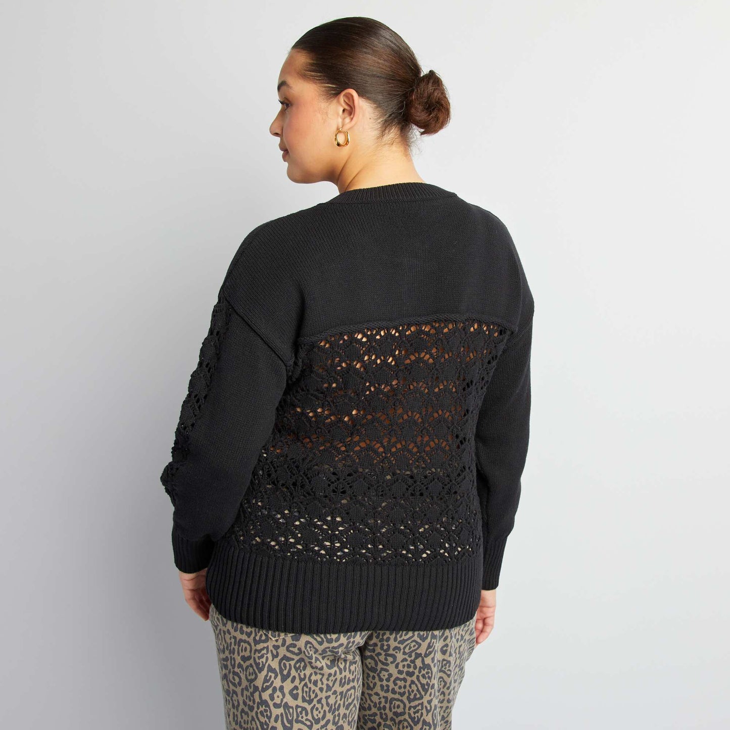 Pull en crochet avec col boutonné NOIR