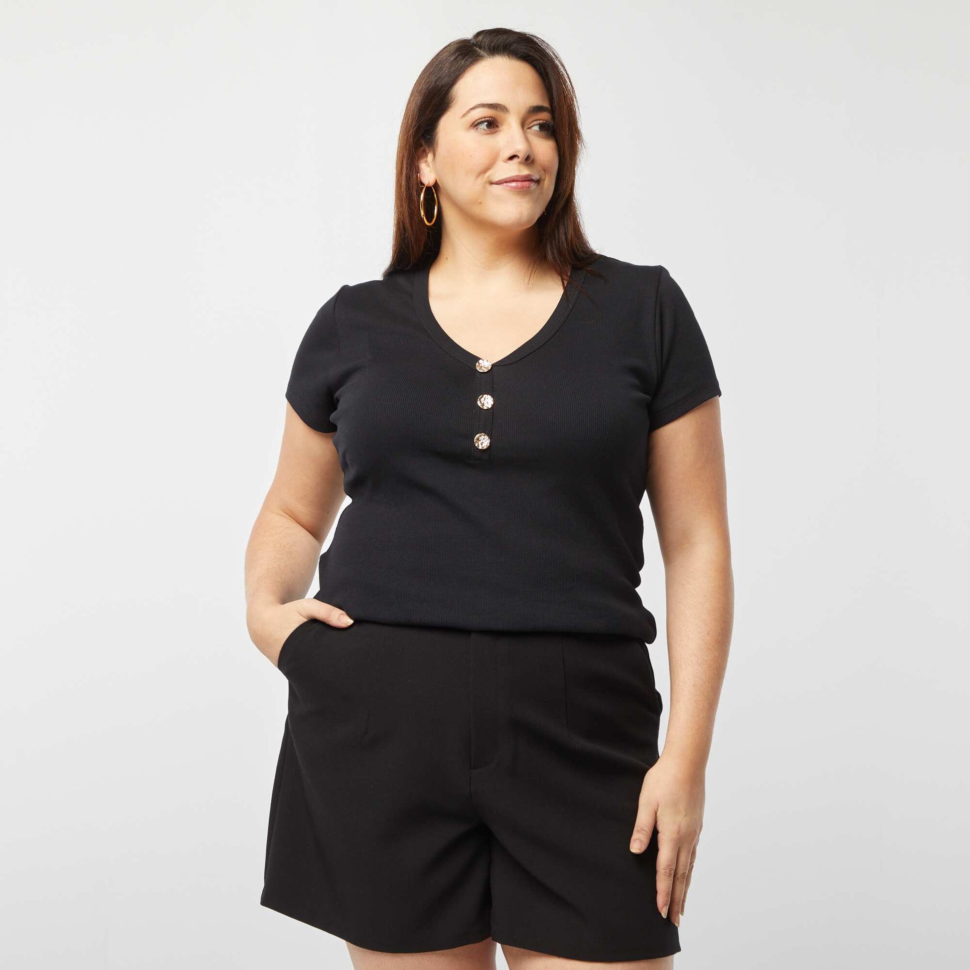 Tee-shirt côtelé avec encolure boutonnée NOIR