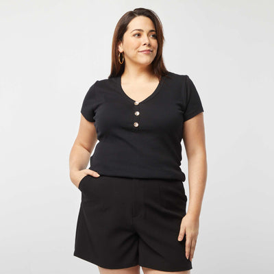 Tee-shirt côtelé avec encolure boutonnée NOIR
