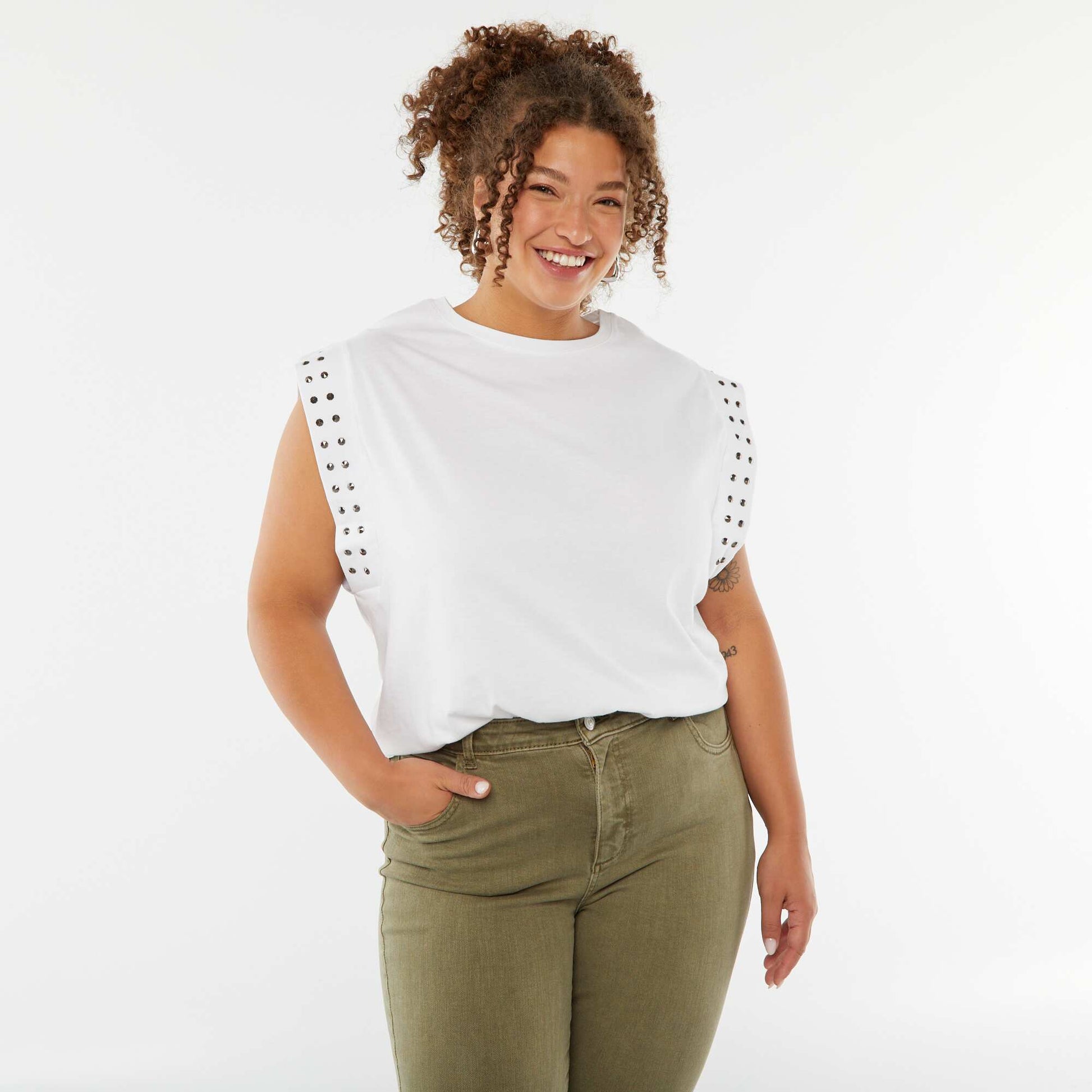 T-shirt sans manches avec emmanchures cloutées BLANC