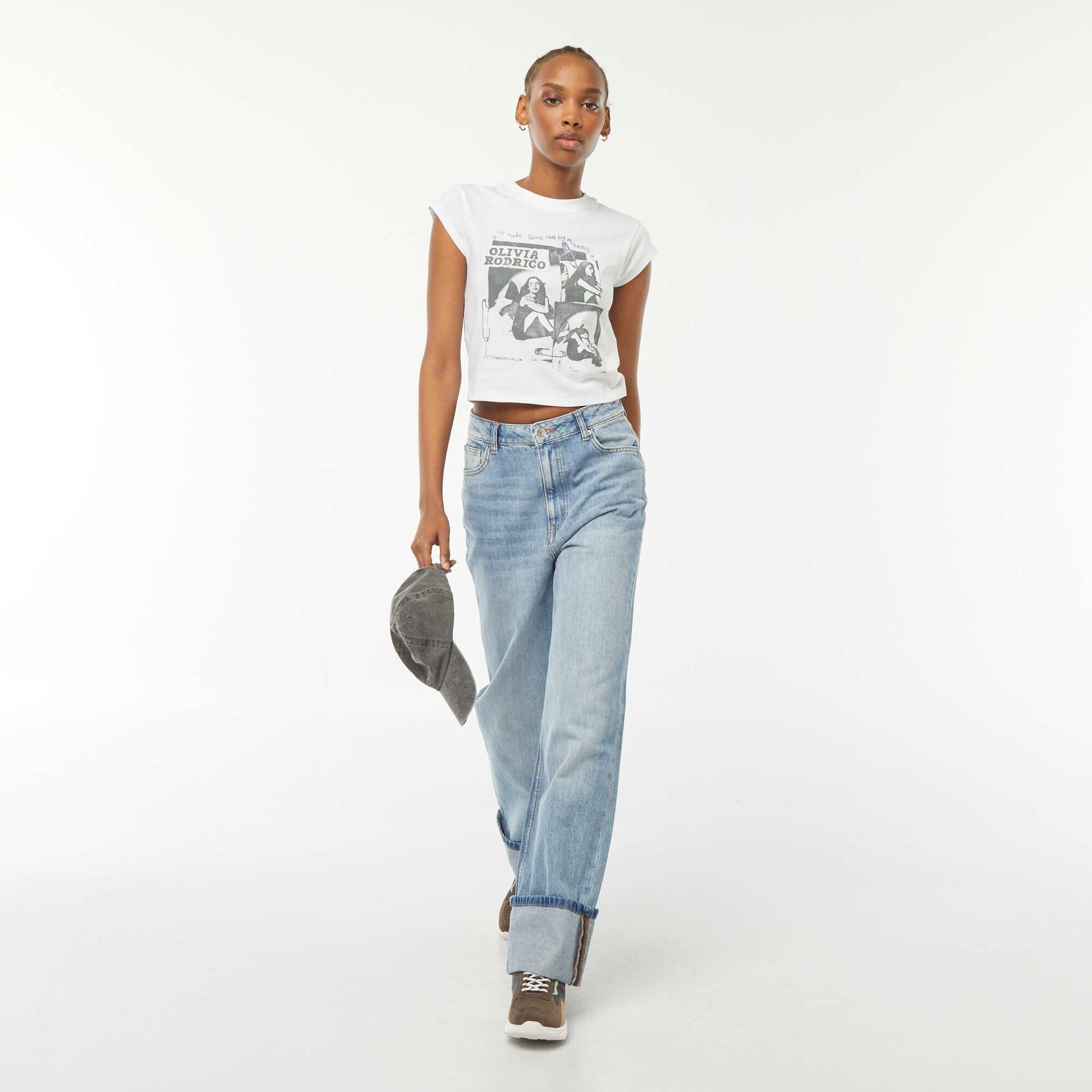 T-shirt cropped manches courtes 'Olivia Rodrigo' BLANC