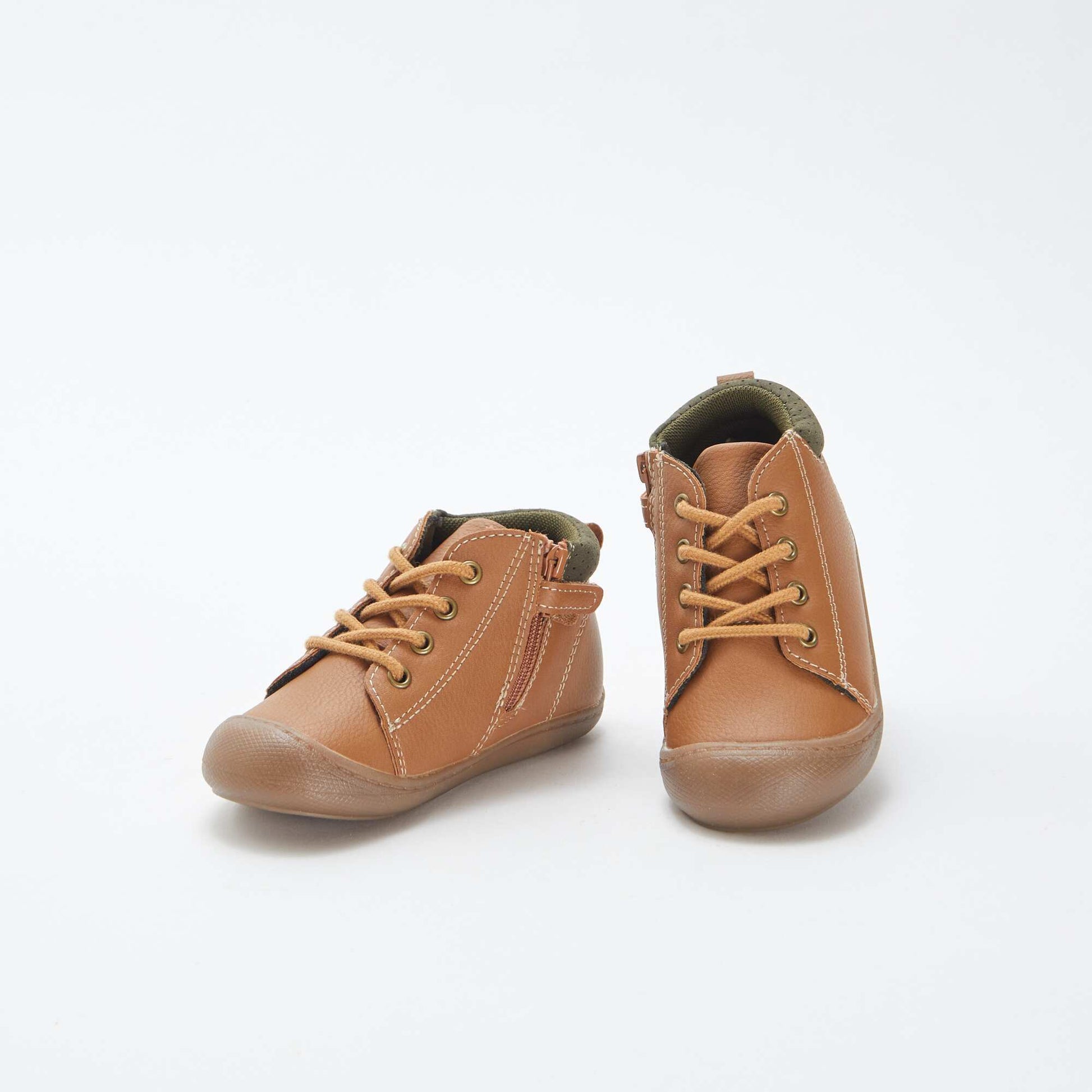 Chaussures KITCHOUN premiers pas à lacets MARRON
