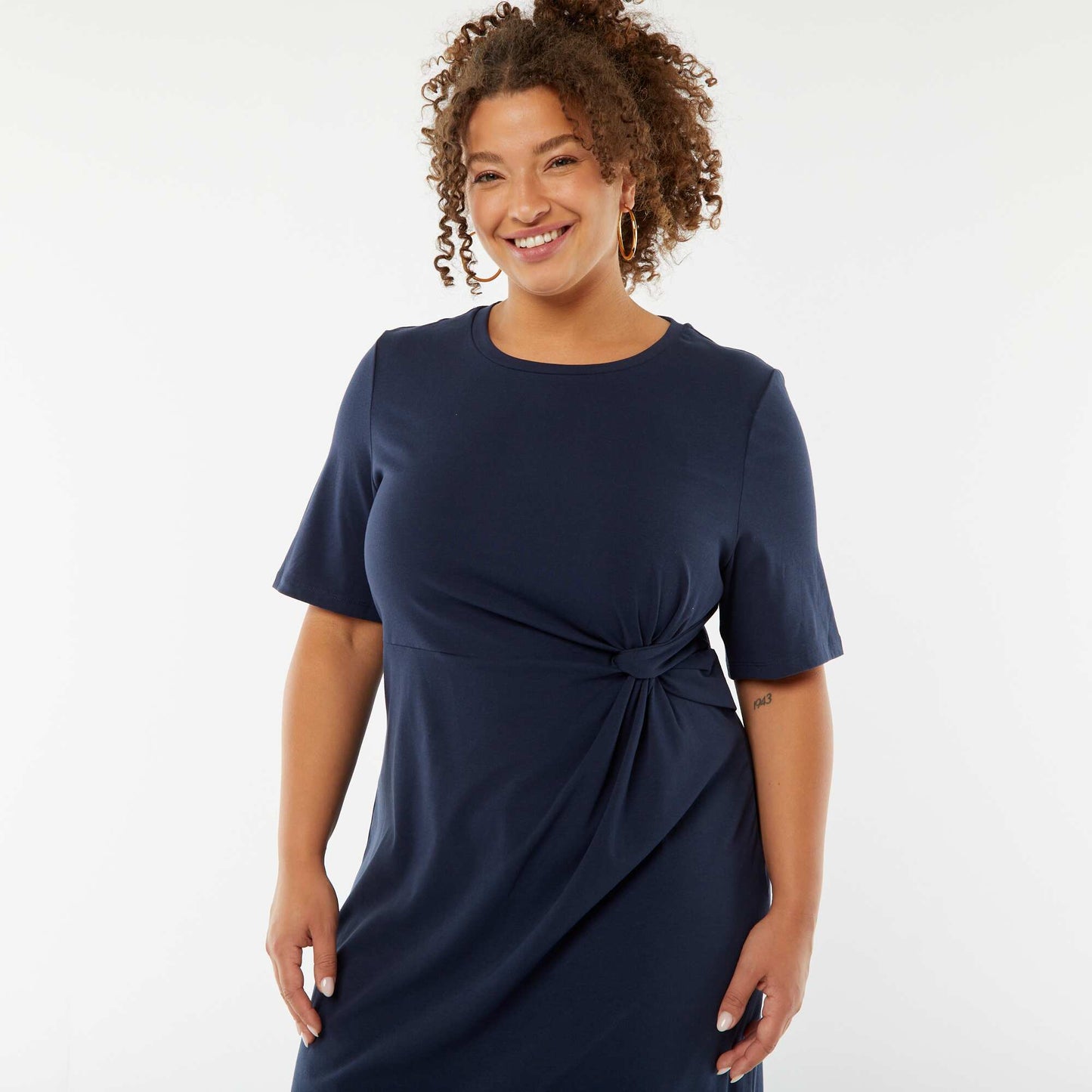 Robe unie drapée coupe midi NOIR