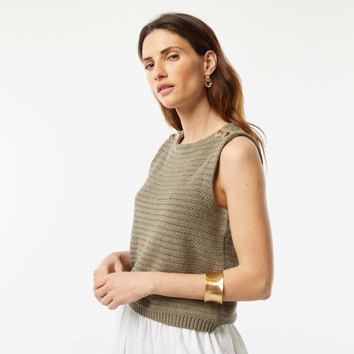 Pull en crochet sans manches avec boutons dorés aux épaules VERT