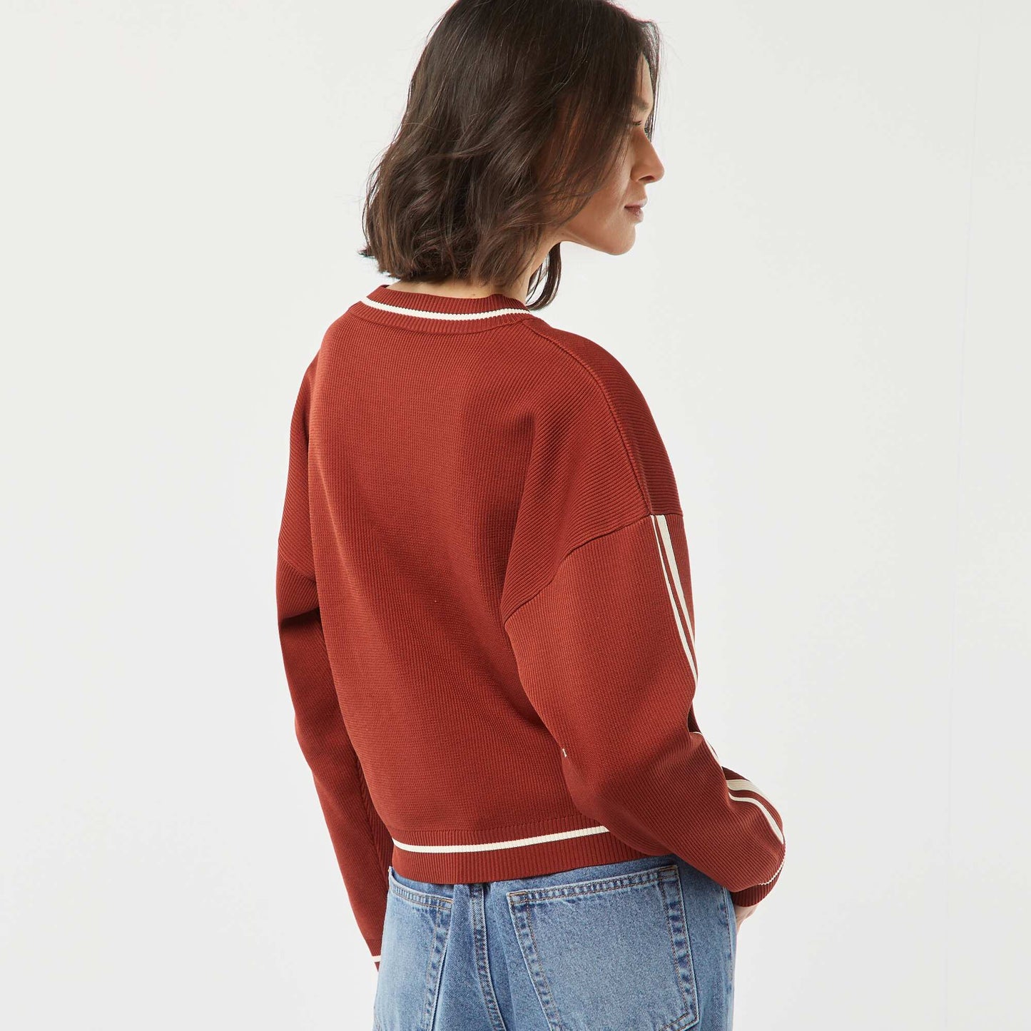 Pull en fine maille côtelée bicolore ROUGE