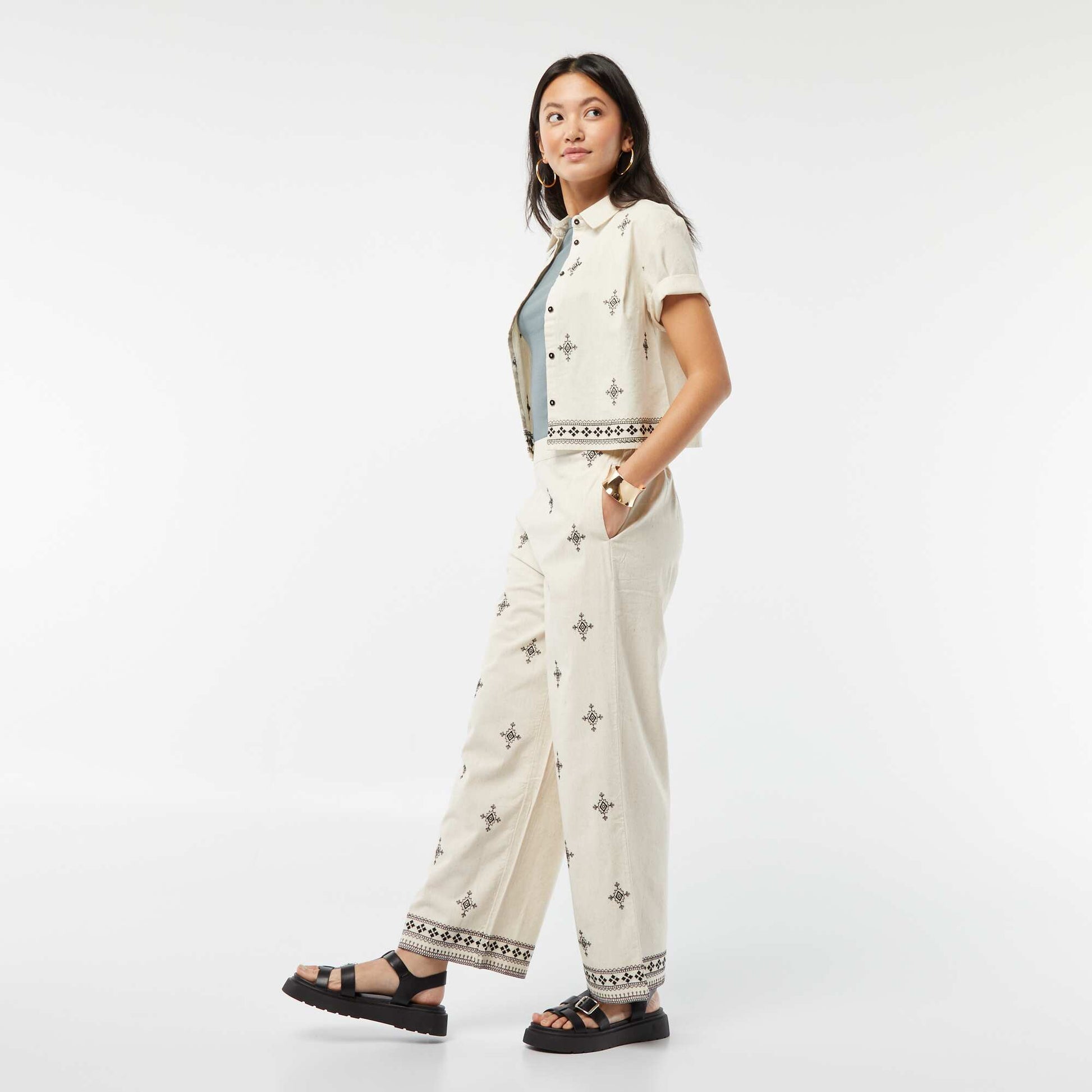 Pantalon large 3/4 avec broderies BEIGE