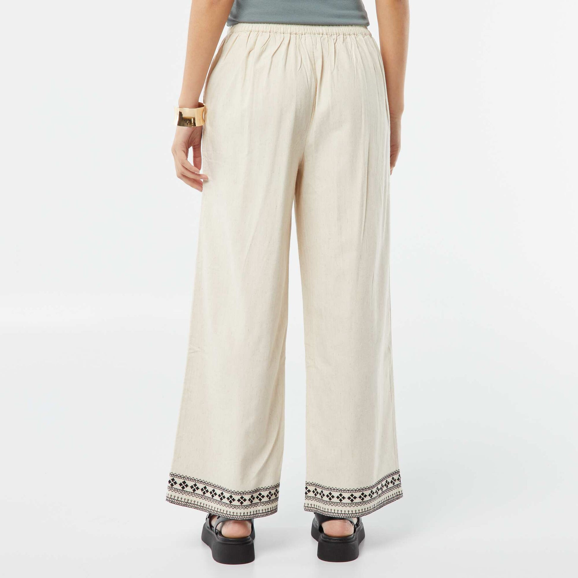 Pantalon large 3/4 avec broderies BEIGE