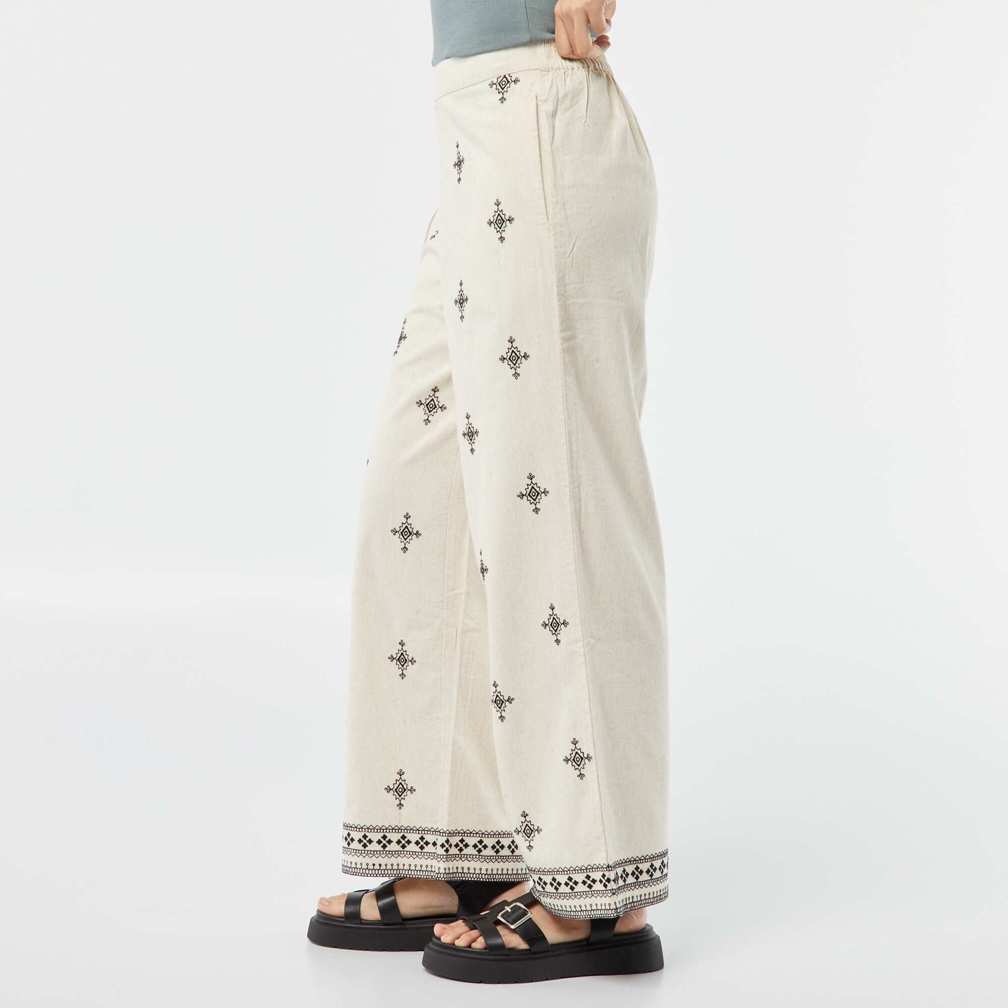 Pantalon large 3/4 avec broderies BEIGE