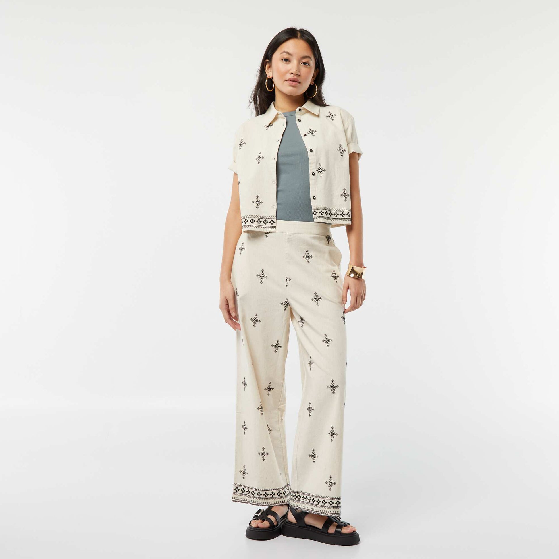 Chemise à manches courtes avec broderies BEIGE