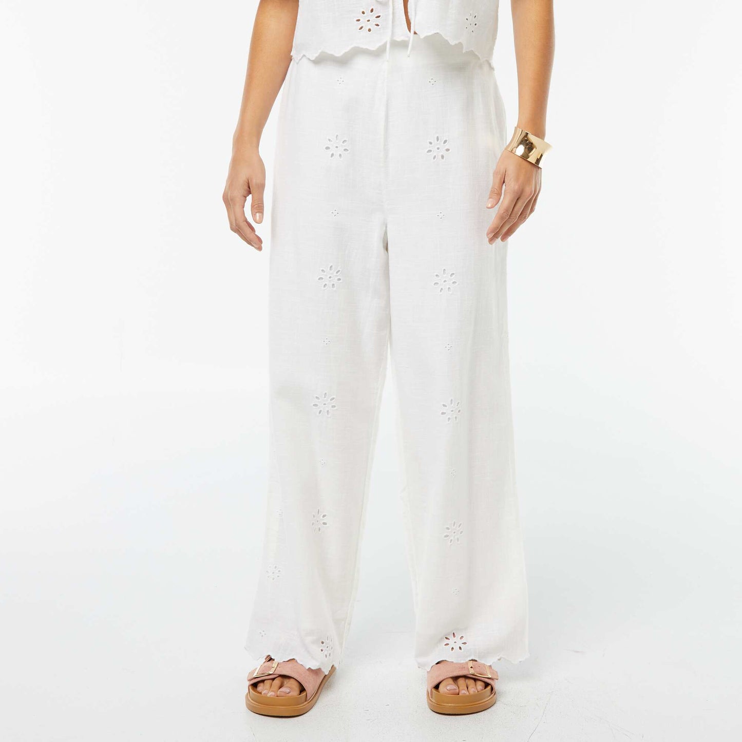Pantalon large avec broderies anglaises BLANC