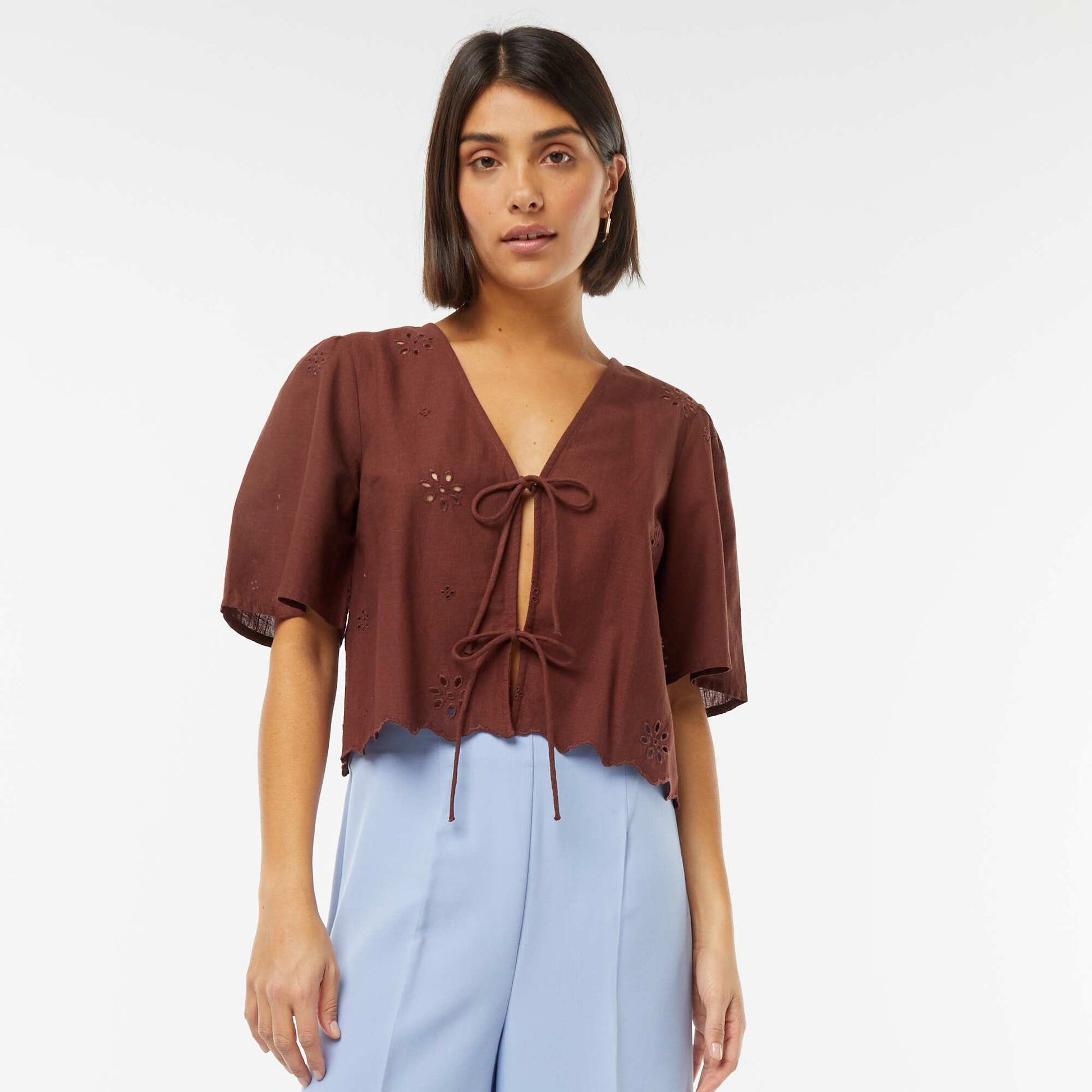 Blouse avec liens et manches 3/4 MARRON