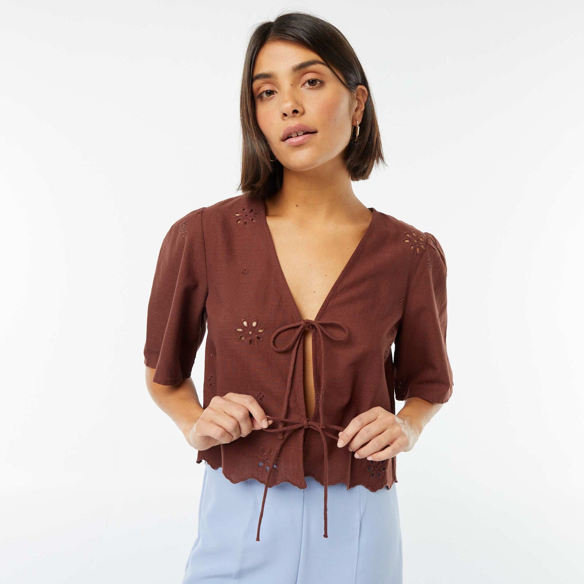 Blouse avec liens et manches 3/4 MARRON