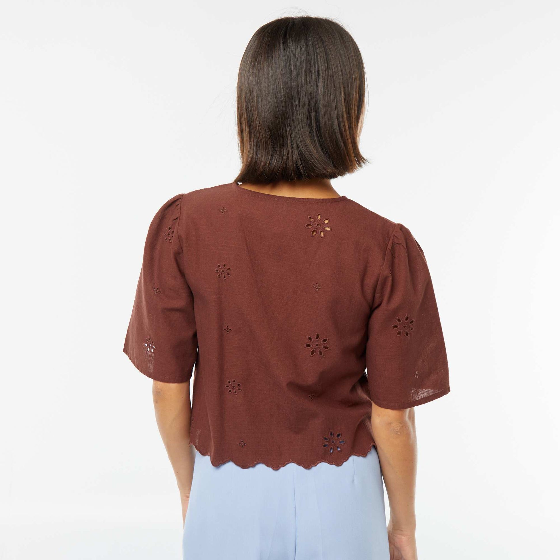 Blouse avec liens et manches 3/4 MARRON