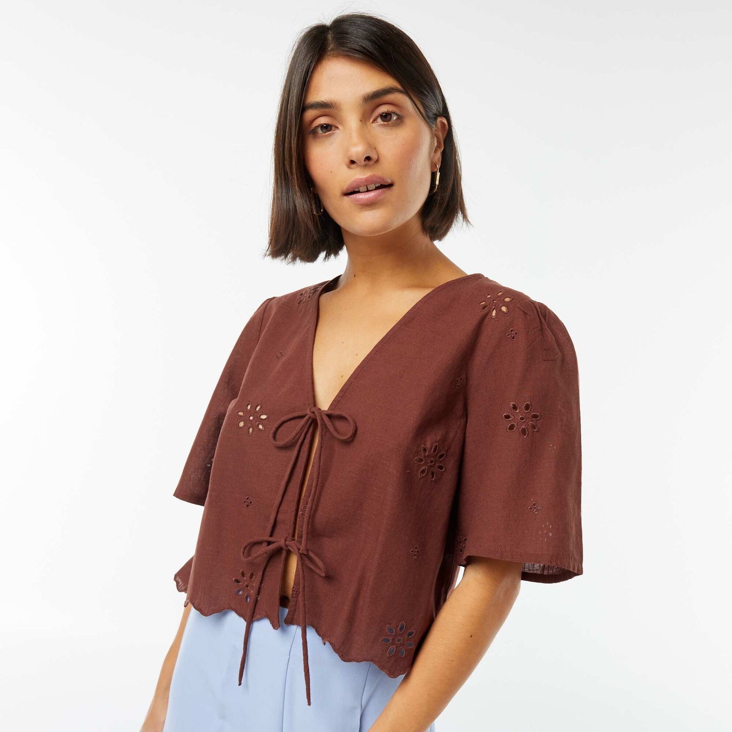 Blouse avec liens et manches 3/4 MARRON