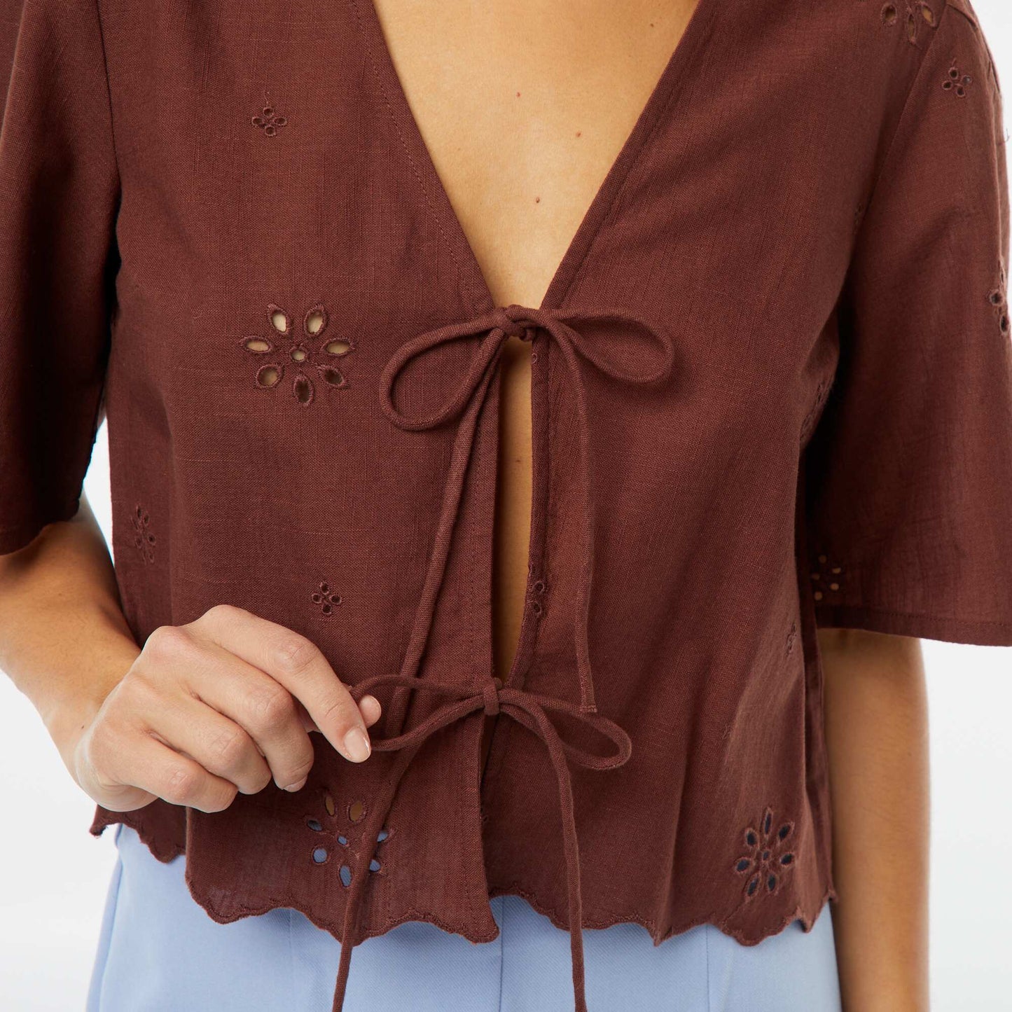 Blouse avec liens et manches 3/4 MARRON