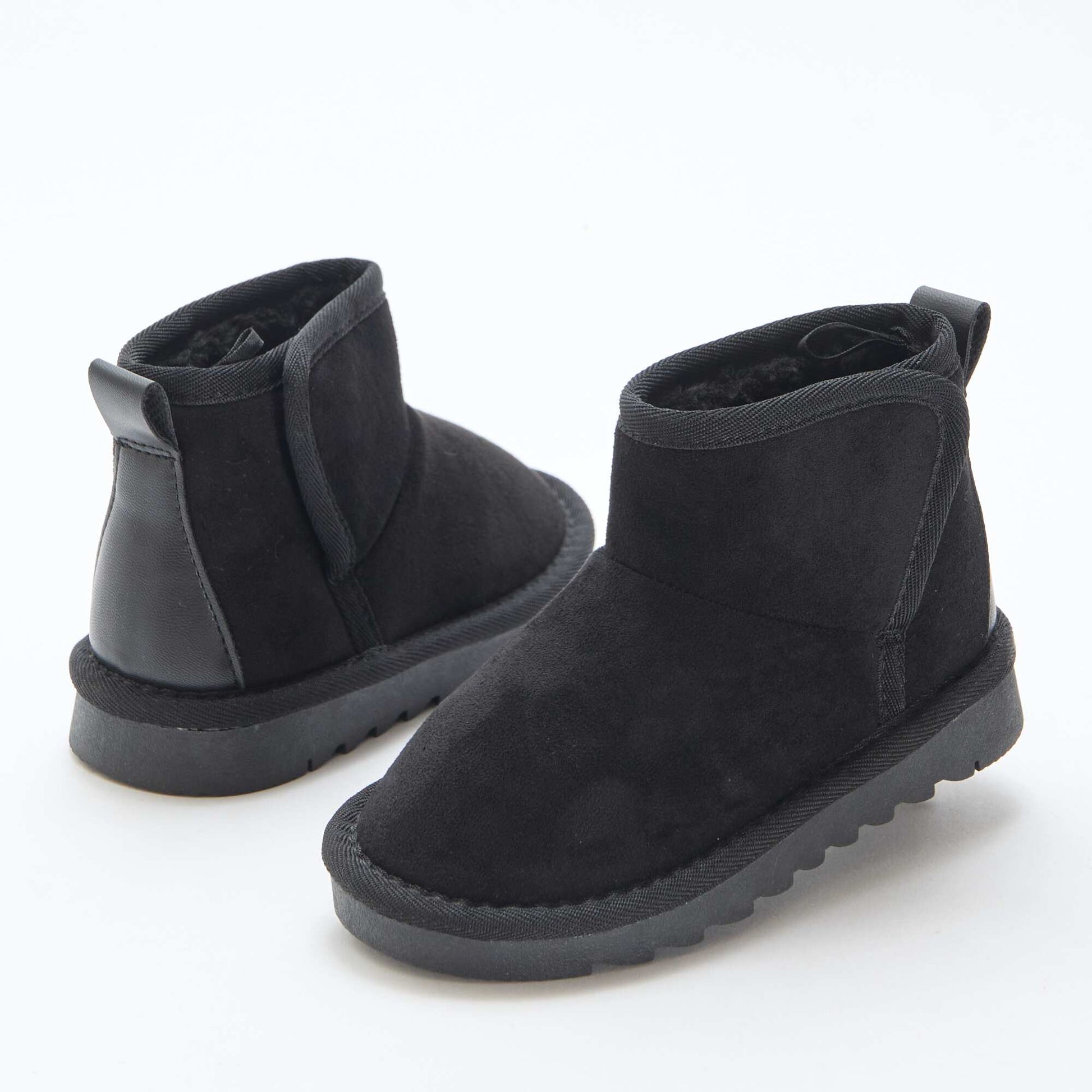 Petites bottes style sudédois en ubuck NOIR