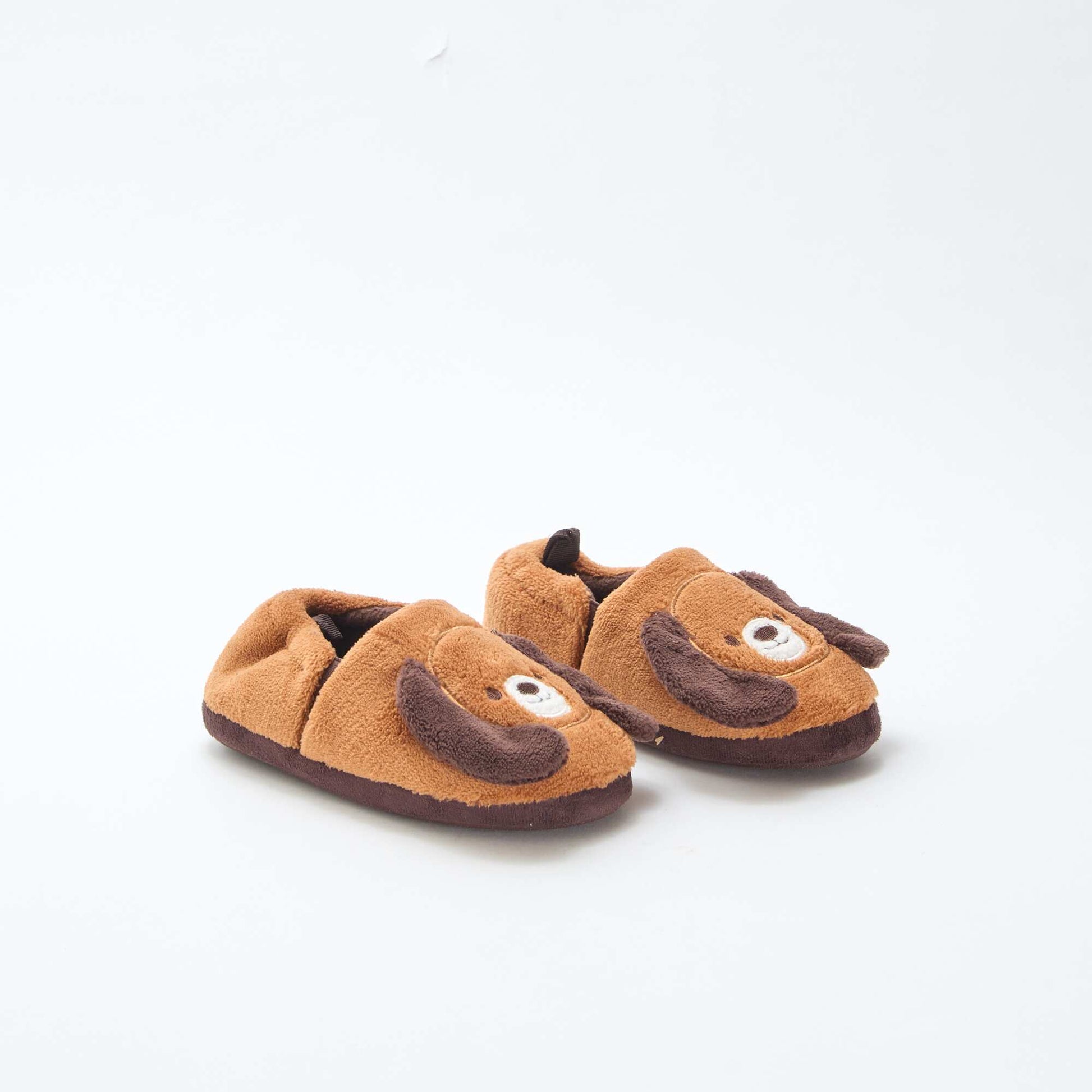 Chaussons 'chiens' avec animation en relief MARRON