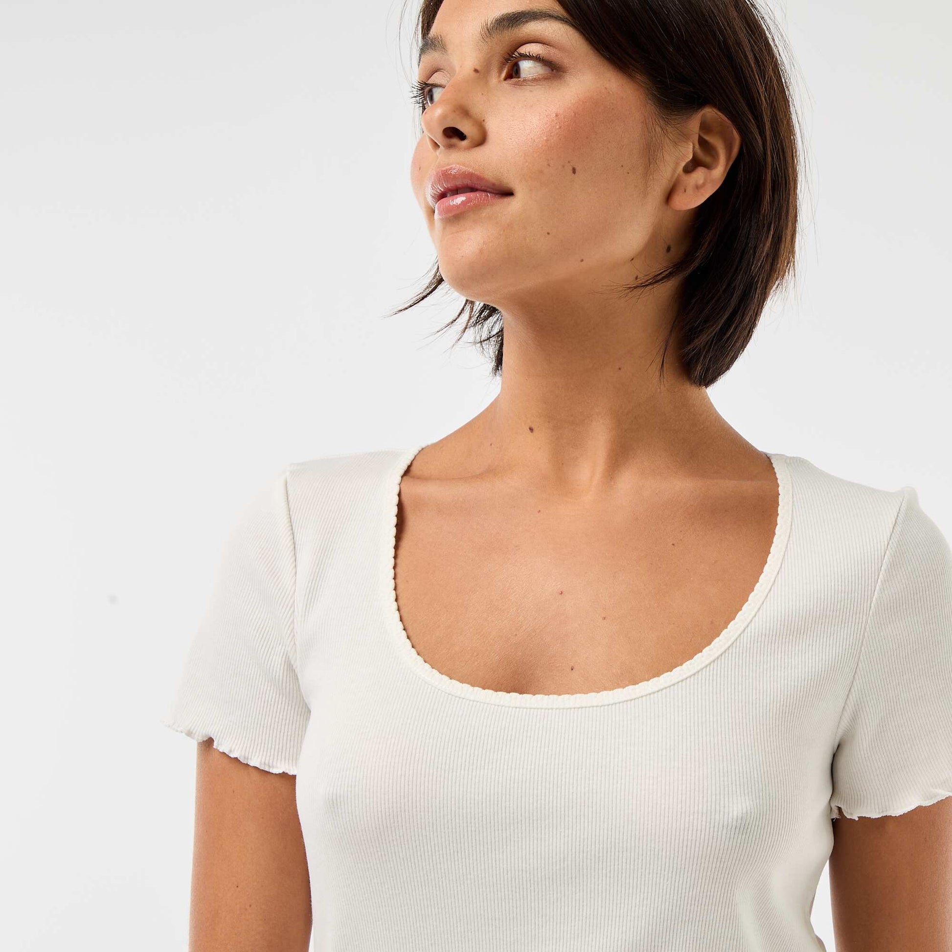 T-shirt uni en maille côtelé manches courtes BLANC