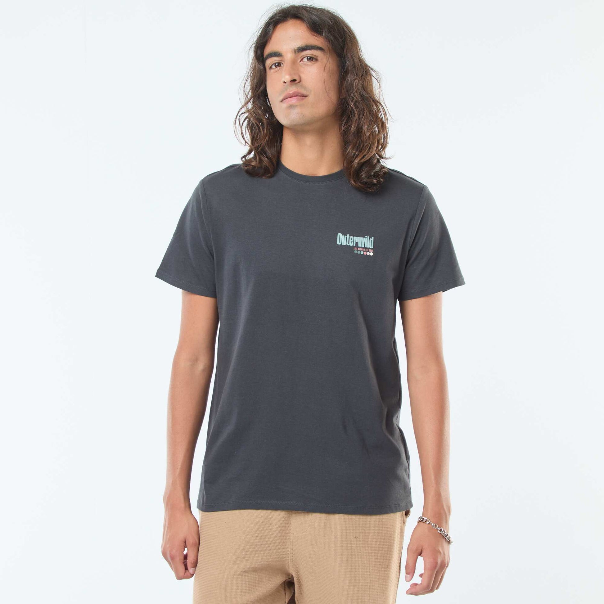 T-shirt imprimé à manches courtes et col rond GRIS