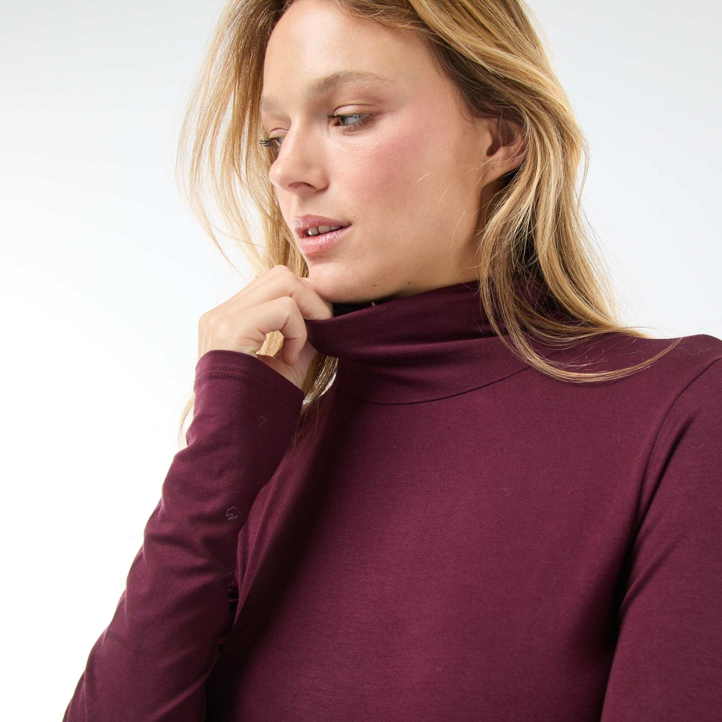 Sous-pull à col roulé et manches longues ROUGE