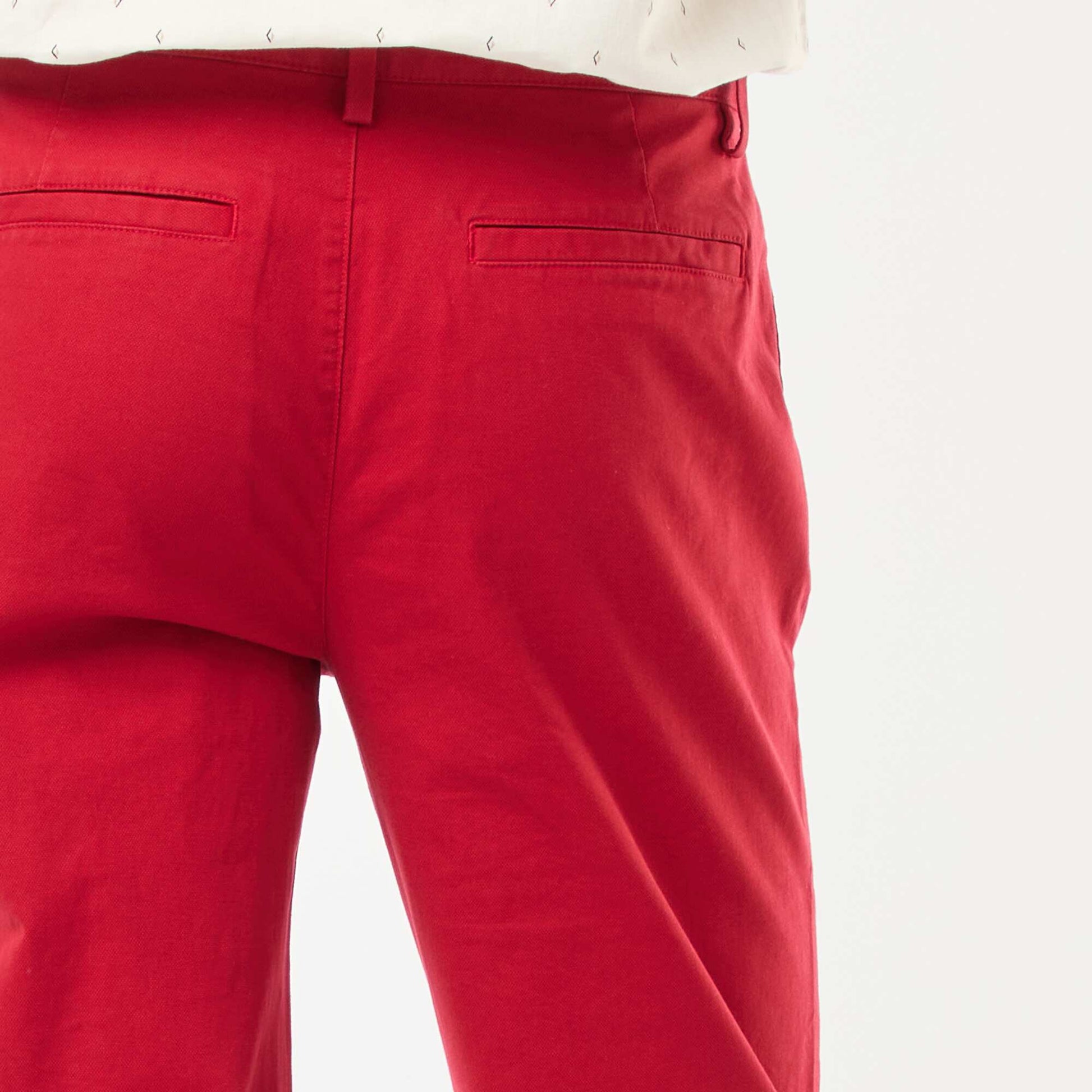 Pantalon chino en twill de coton stretch uni ROUGE
