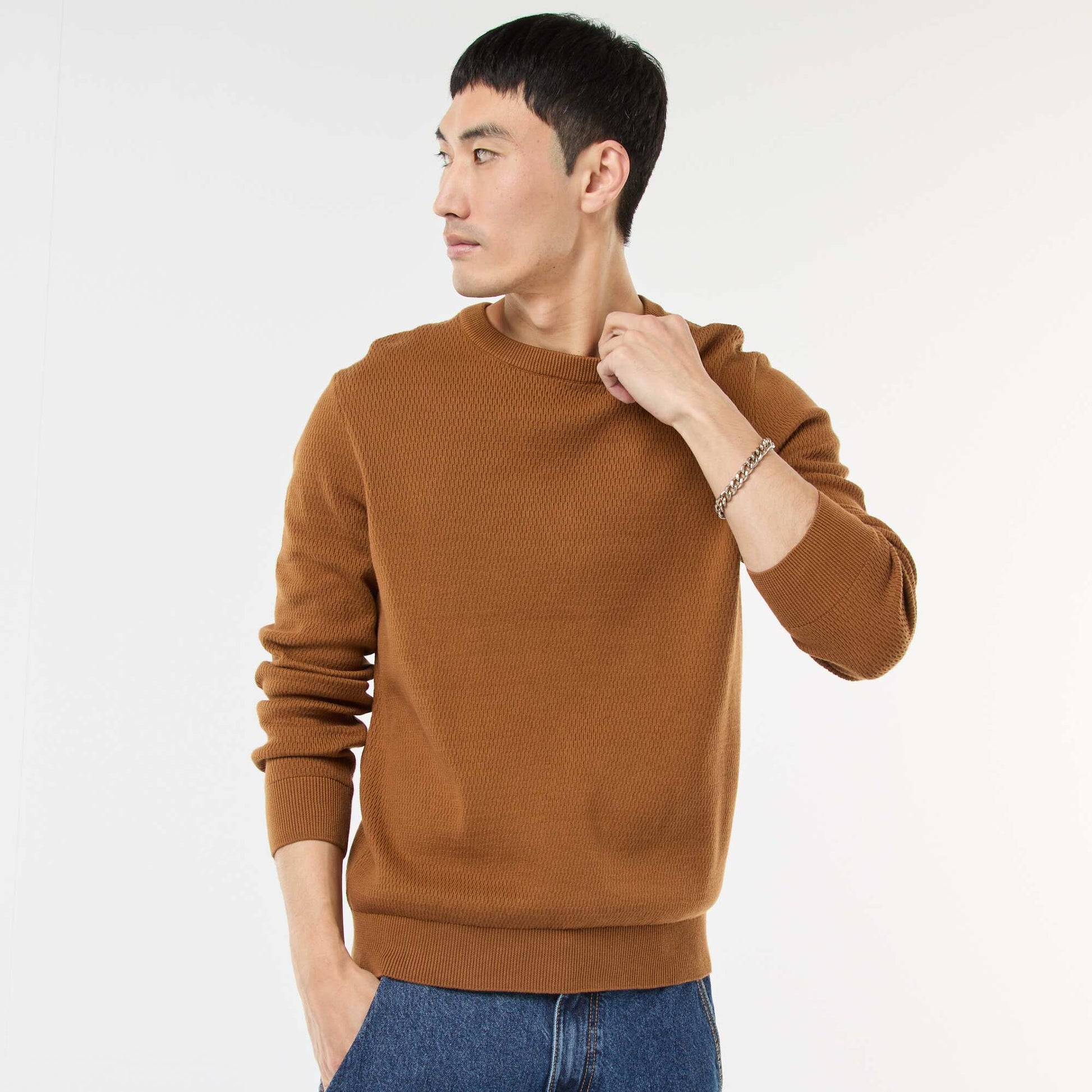 Pull en maille fantaisie à col rond MARRON