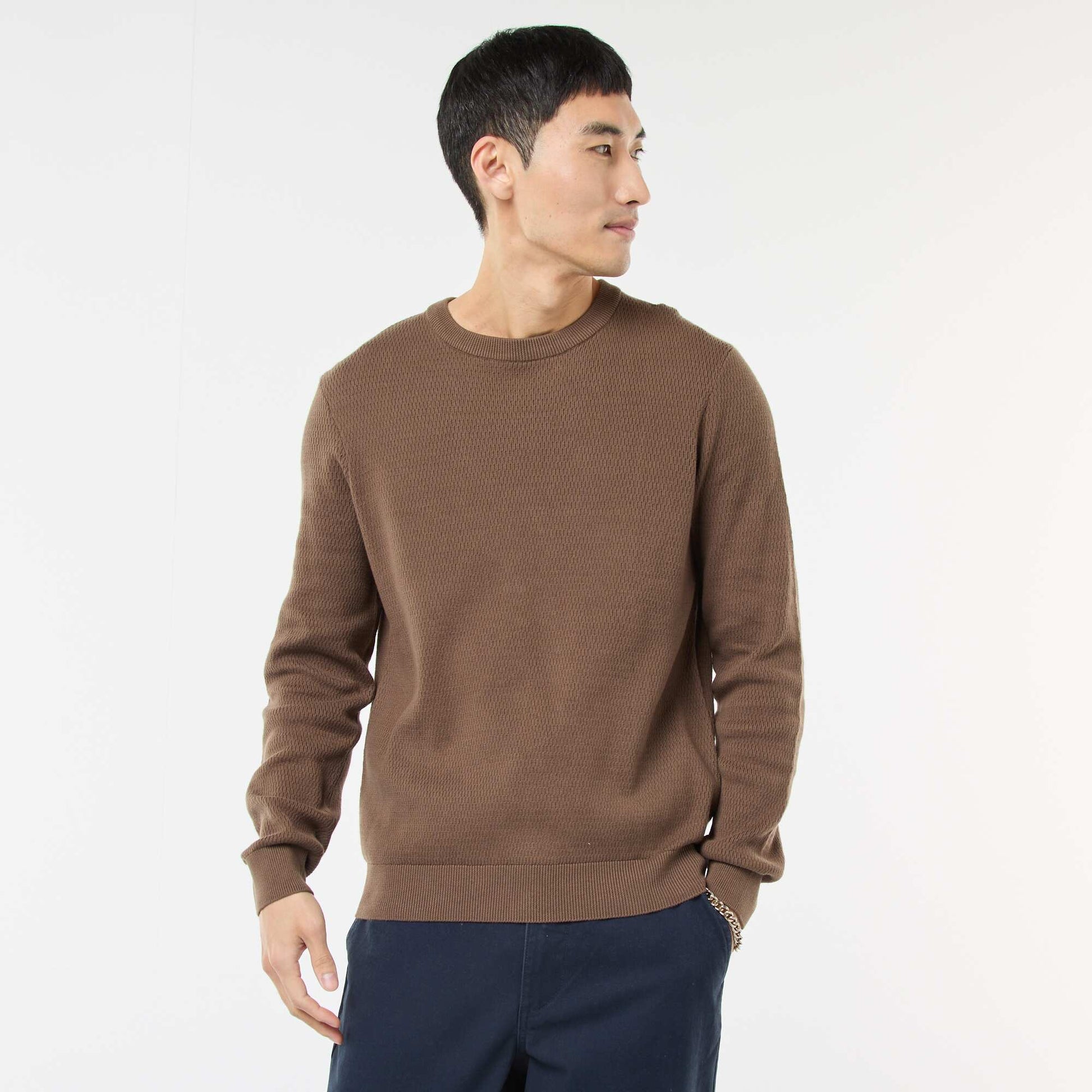 Pull en maille fantaisie à col rond MARRON