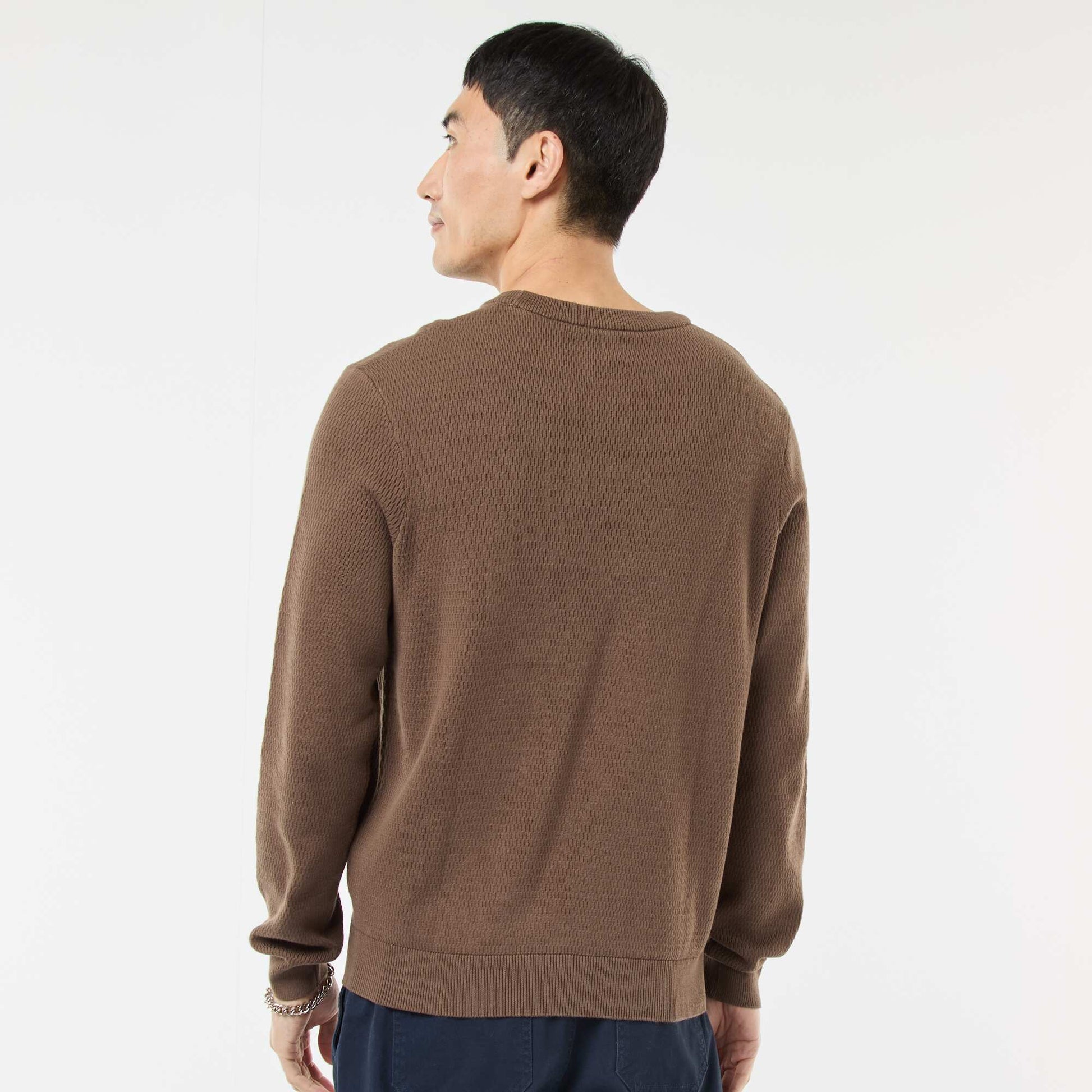 Pull en maille fantaisie à col rond MARRON