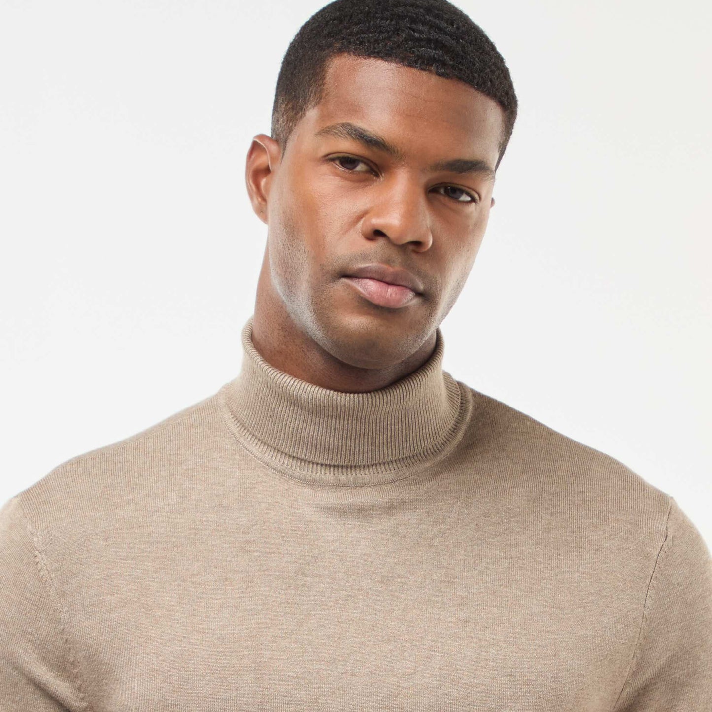 Pull col roulé uni MARRON