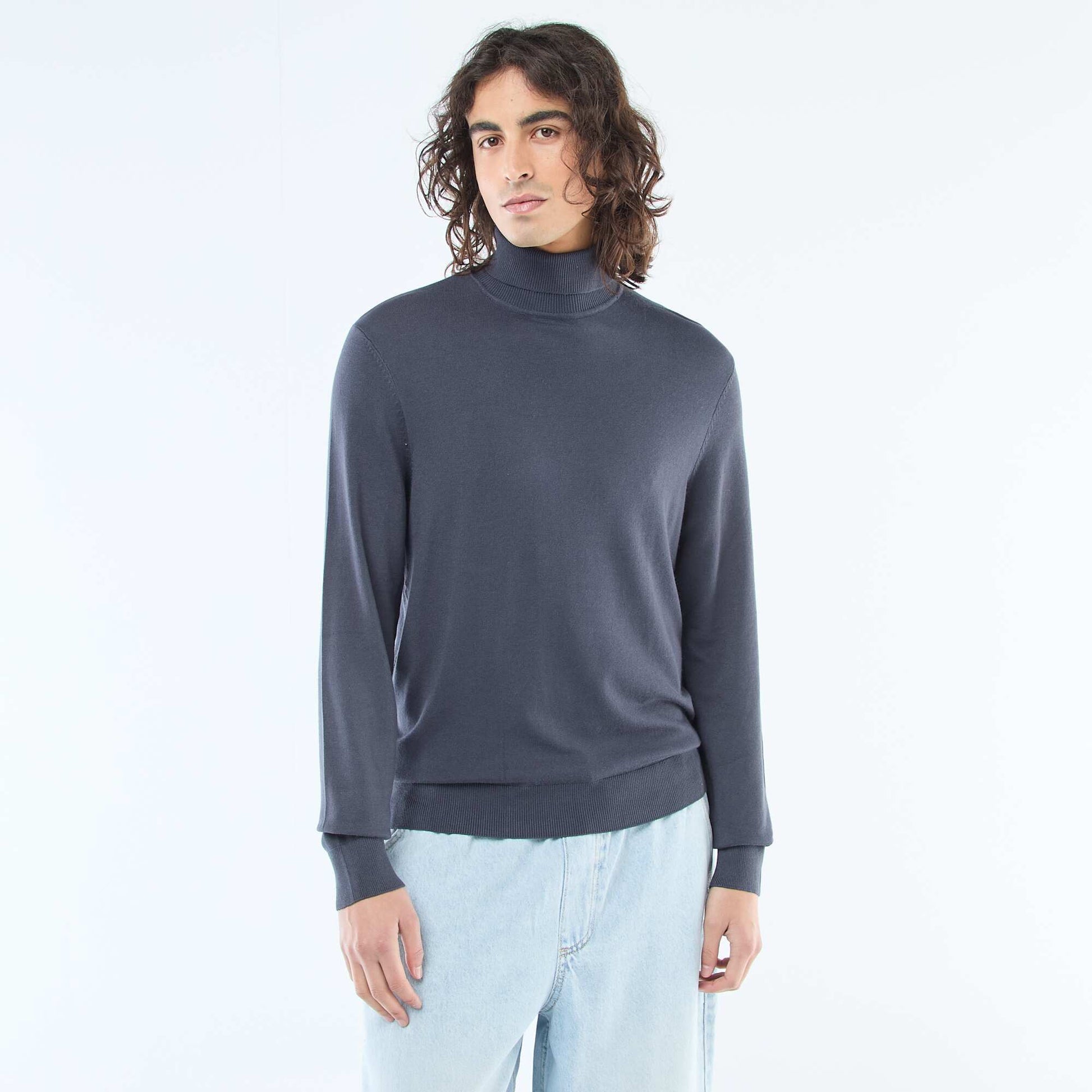 Pull col roulé uni BLEU