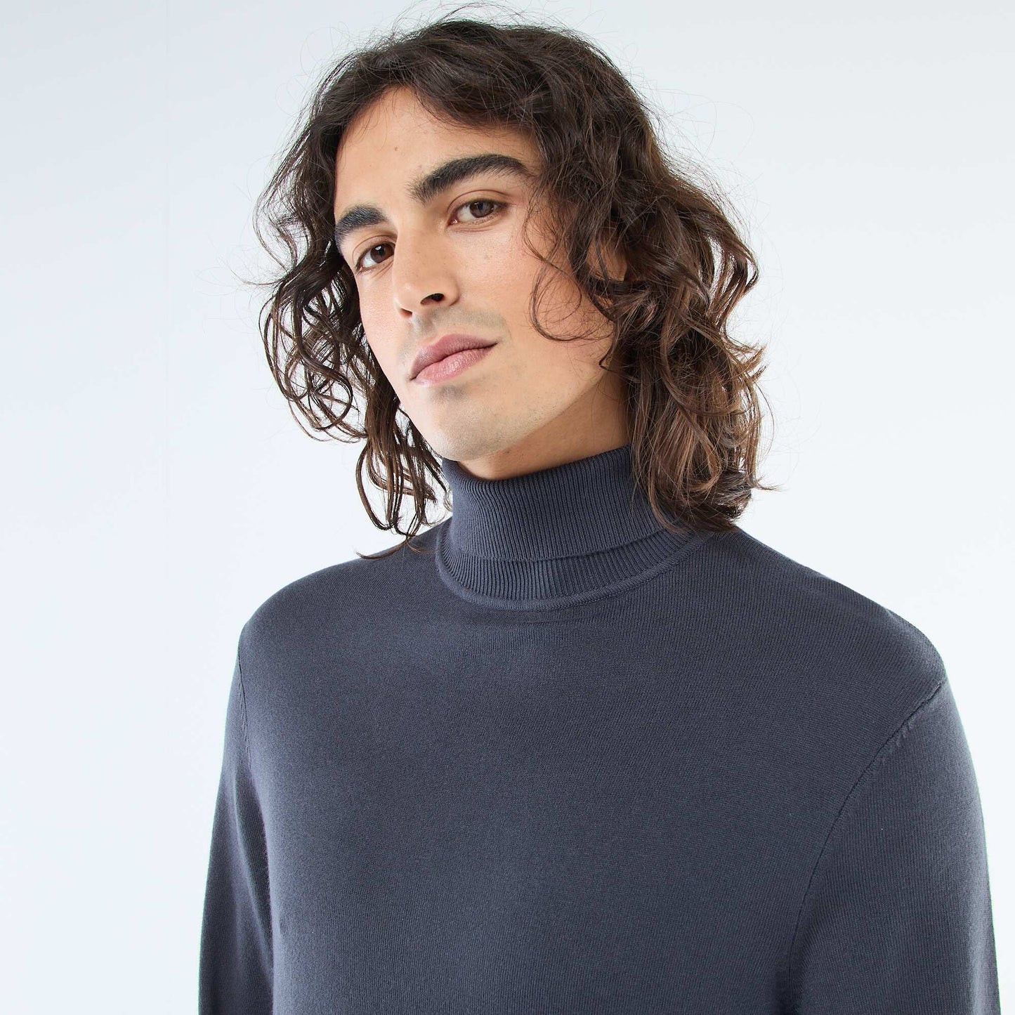 Pull col roulé uni BLEU