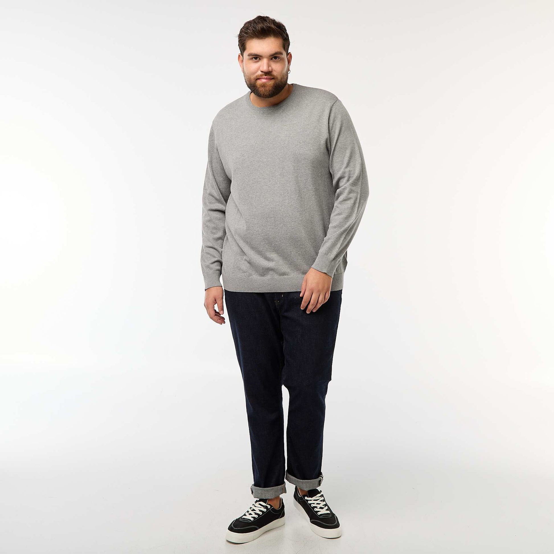 Pull en maille uni col rond GRIS