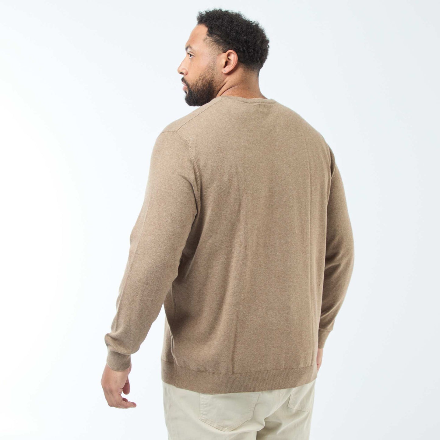 Pull col V en maille fine jauge TAUPE