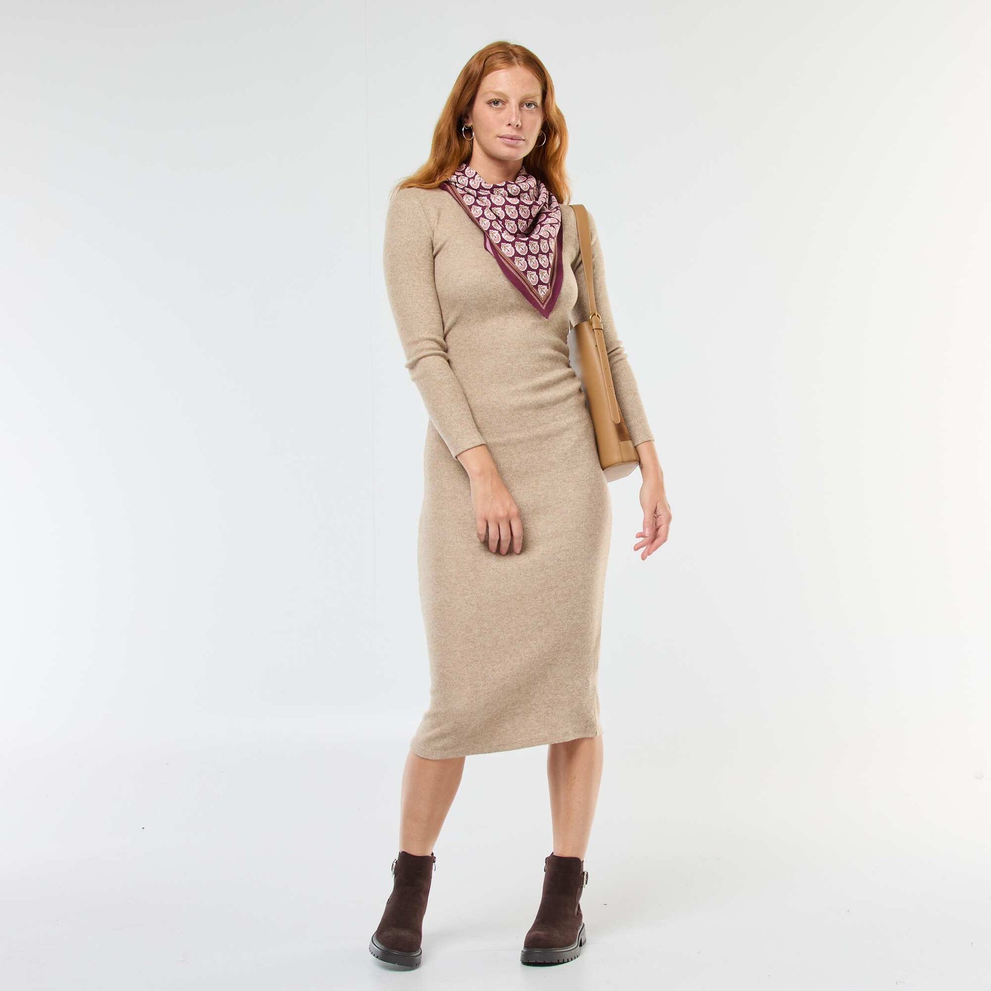 Robe longue en maille doudou à manches longues BEIGE