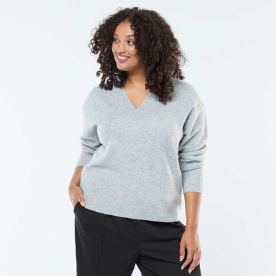 Pull en maille épaisse avec col V GRIS