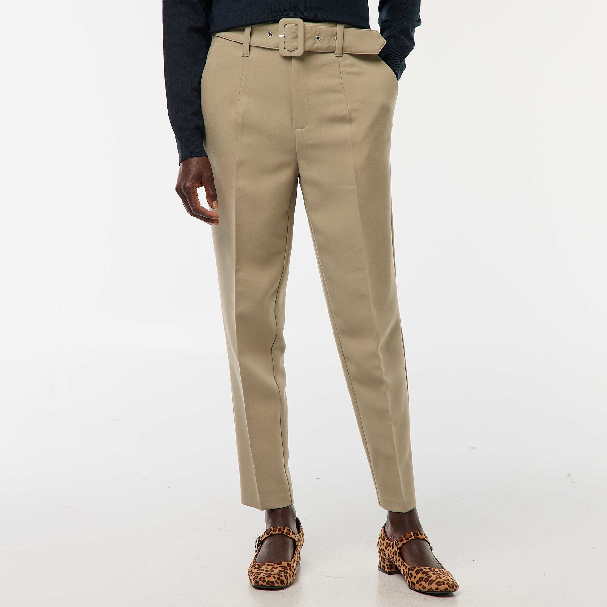 Pantalon carotte fluide avec ceinture à boucle VERT