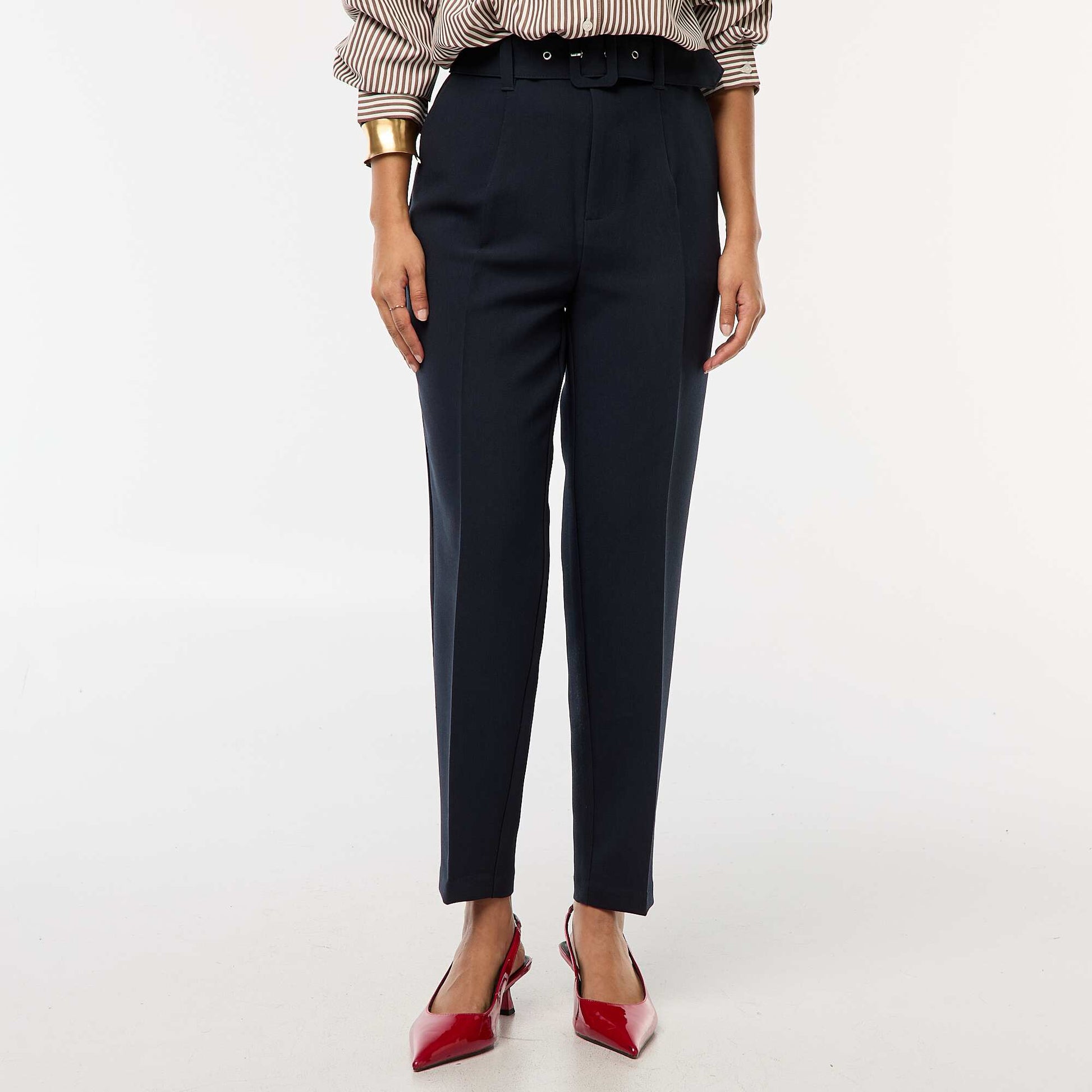 Pantalon carotte fluide avec ceinture à boucle BLEU