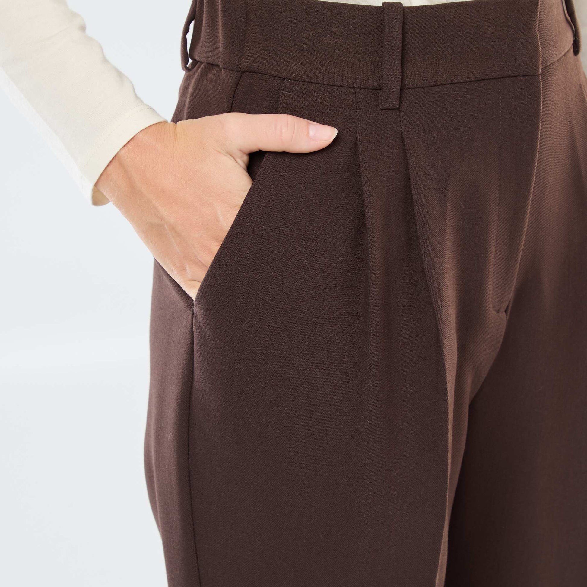 Pantalon carotte fluide MARRON